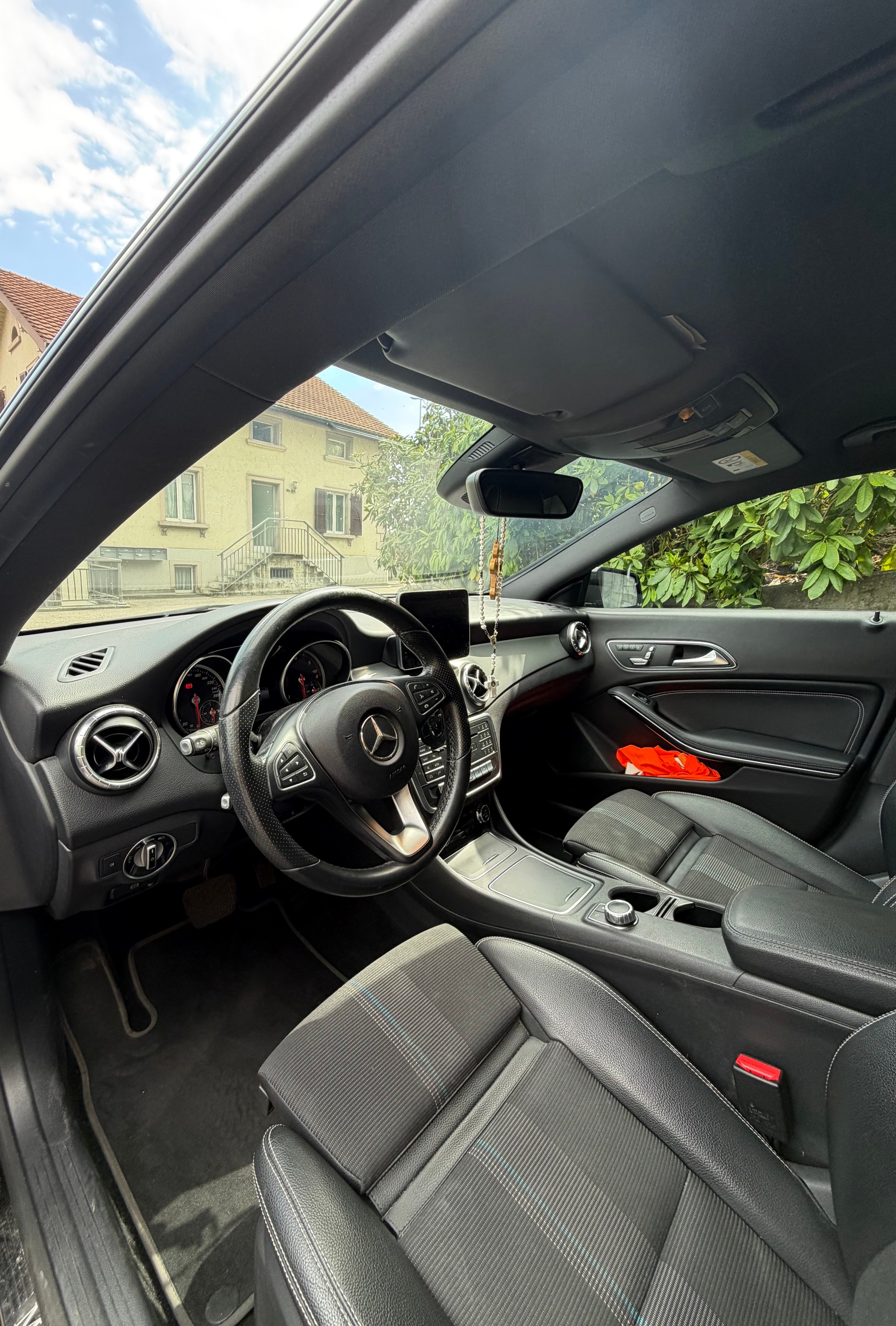 MERCEDES-BENZ CLA 200 d Night Star-image-8
