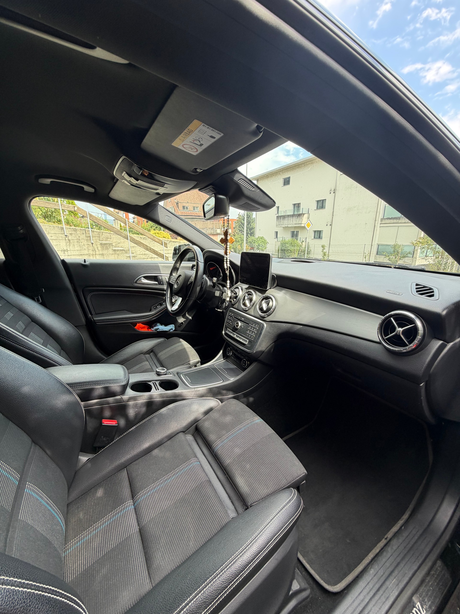 MERCEDES-BENZ CLA 200 d Night Star-image-7