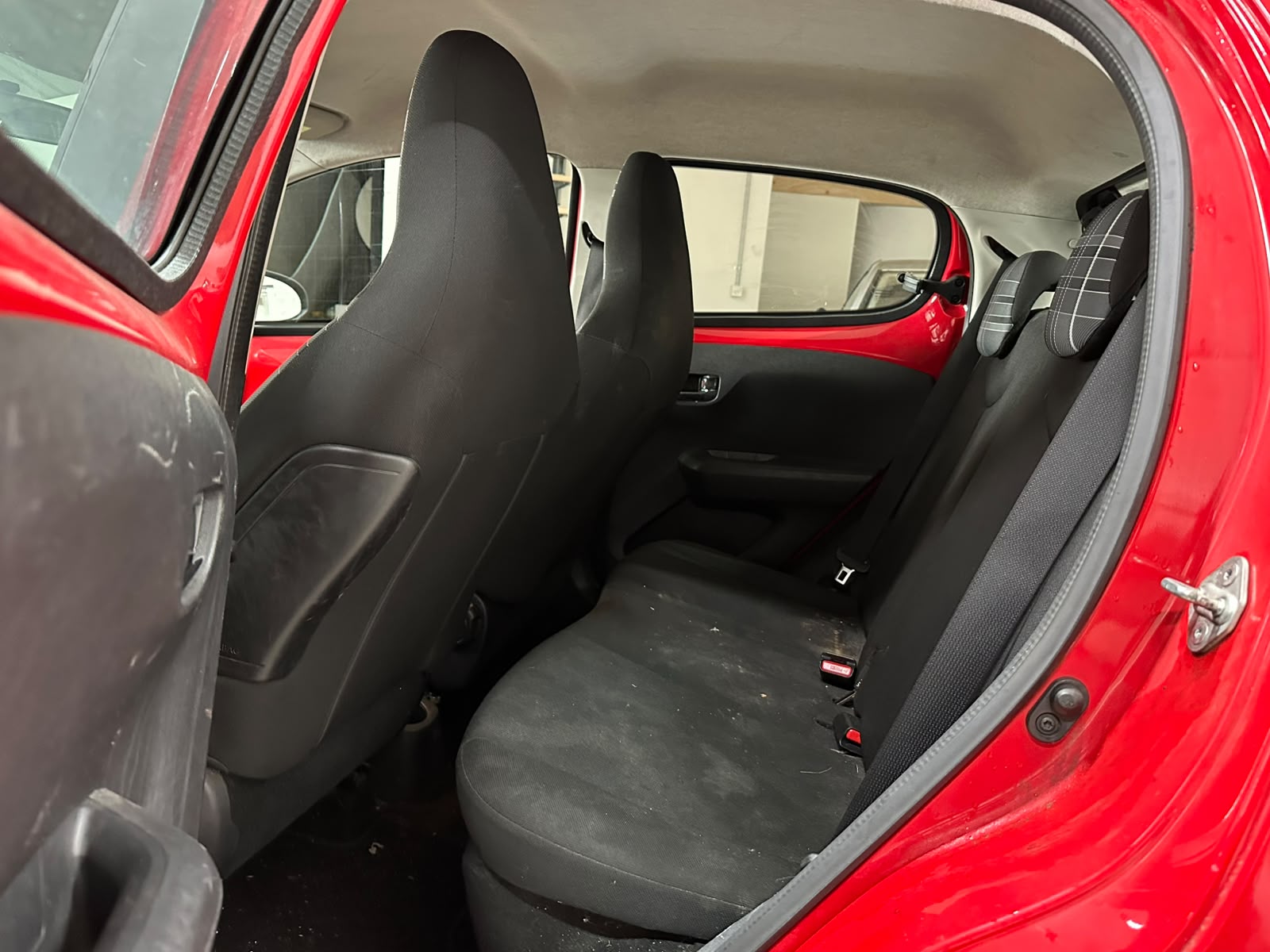 PEUGEOT 108 1.2 VTi Allure-image-6