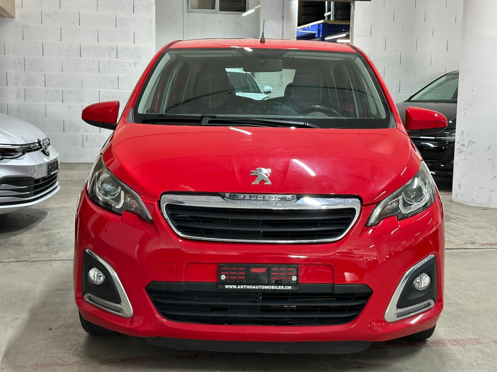 PEUGEOT 108 1.2 VTi Allure-image-2