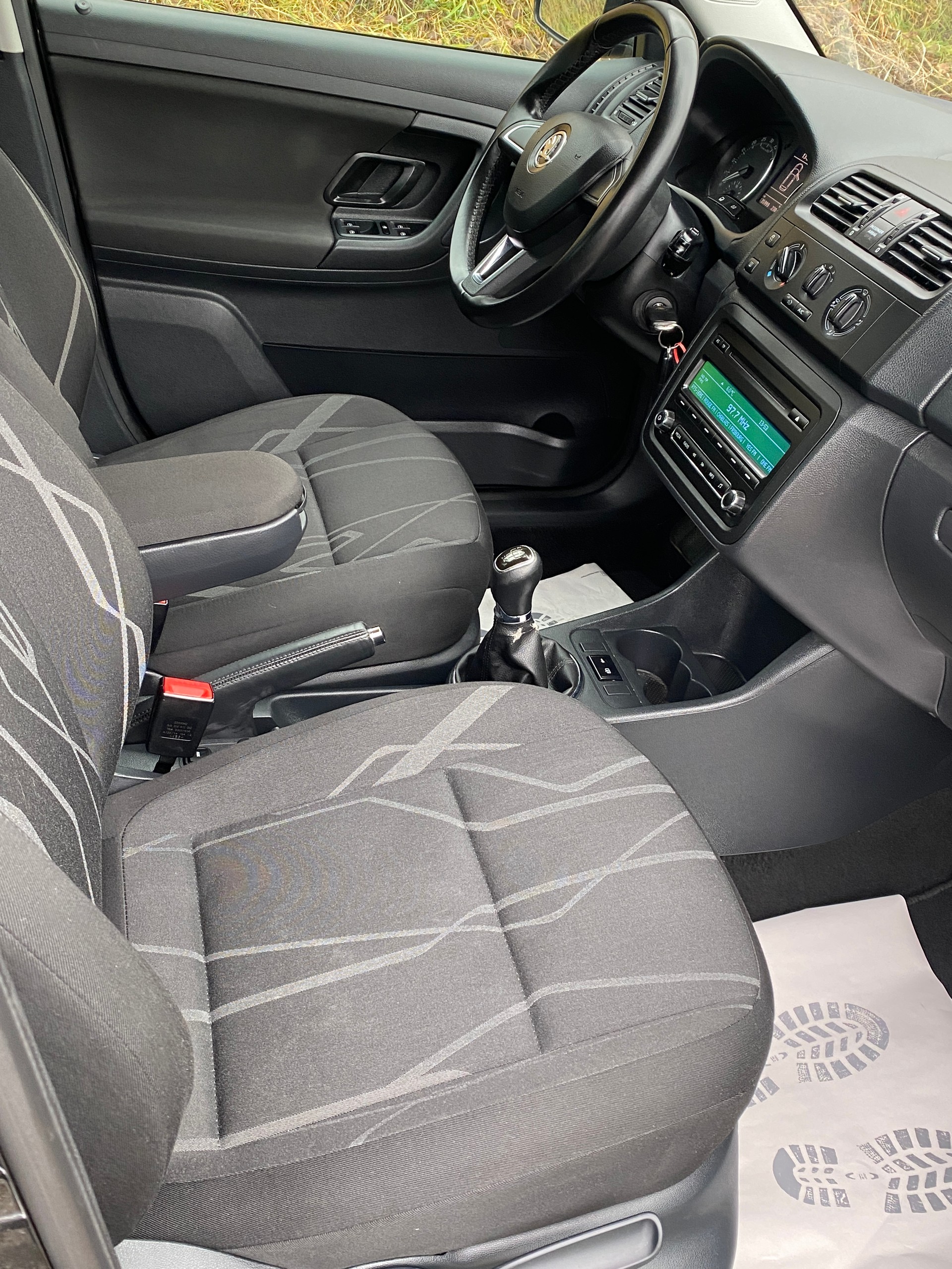 SKODA Fabia 1.6 TDI Elegance-image-8