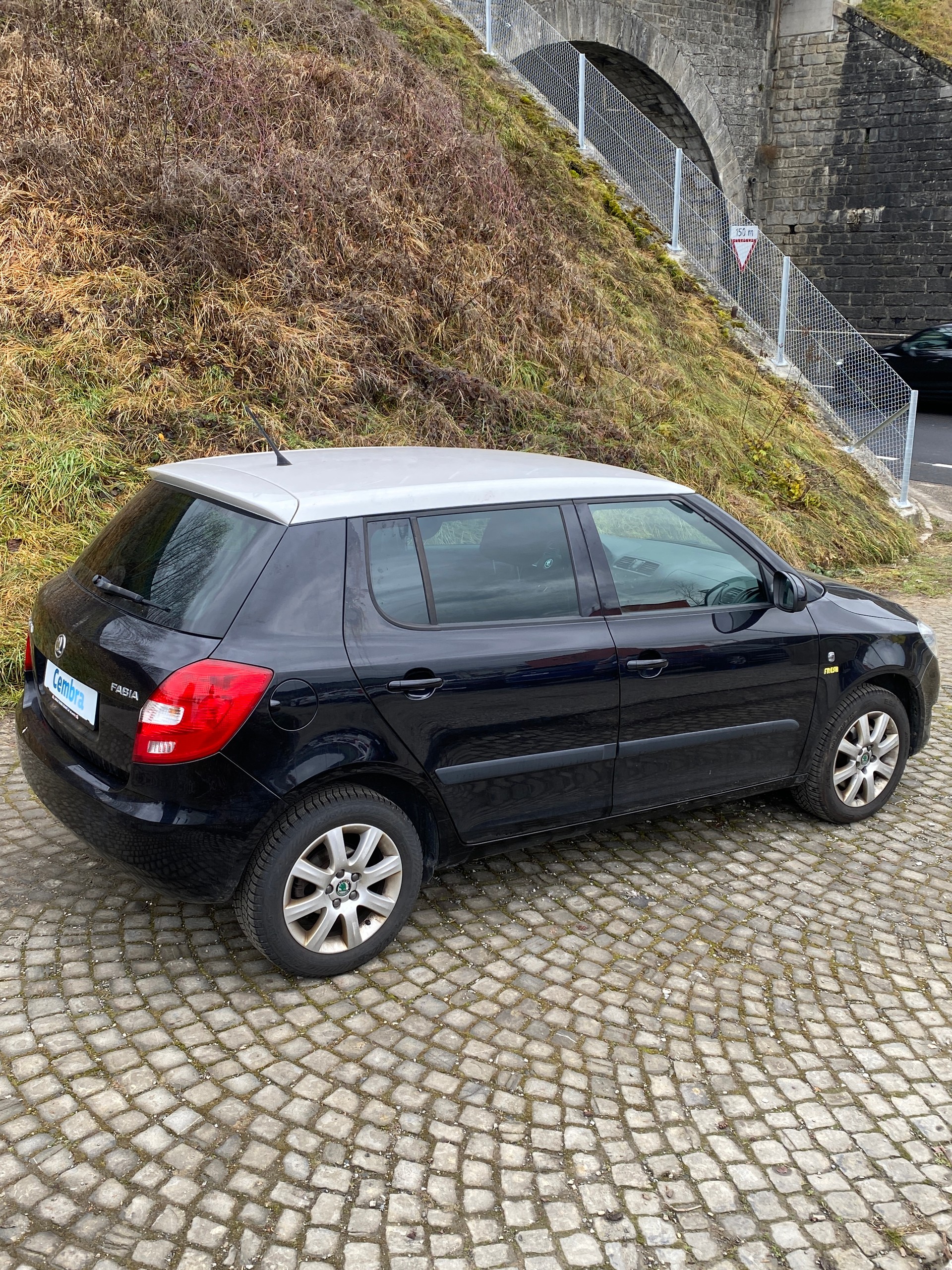 SKODA Fabia 1.6 TDI Elegance-image-1