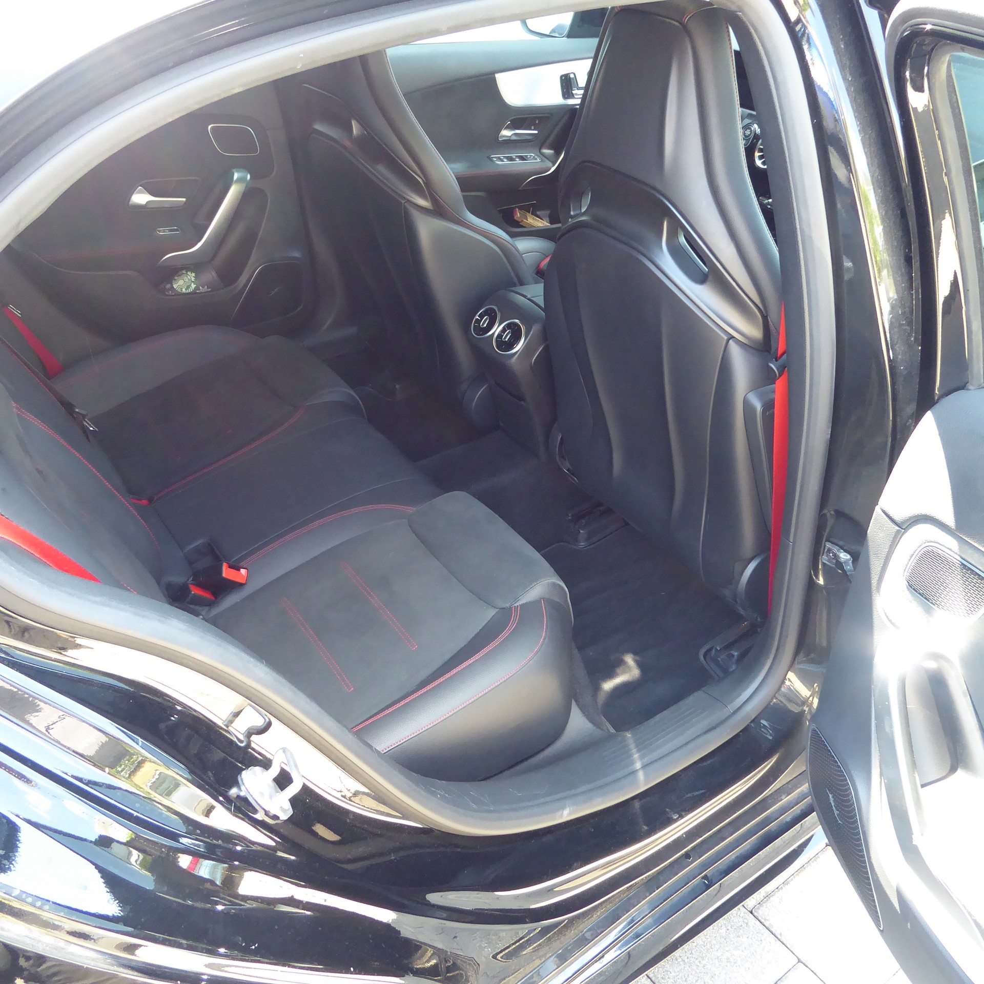 MERCEDES-BENZ A 45 AMG 4Matic+ Speedshift-image-7