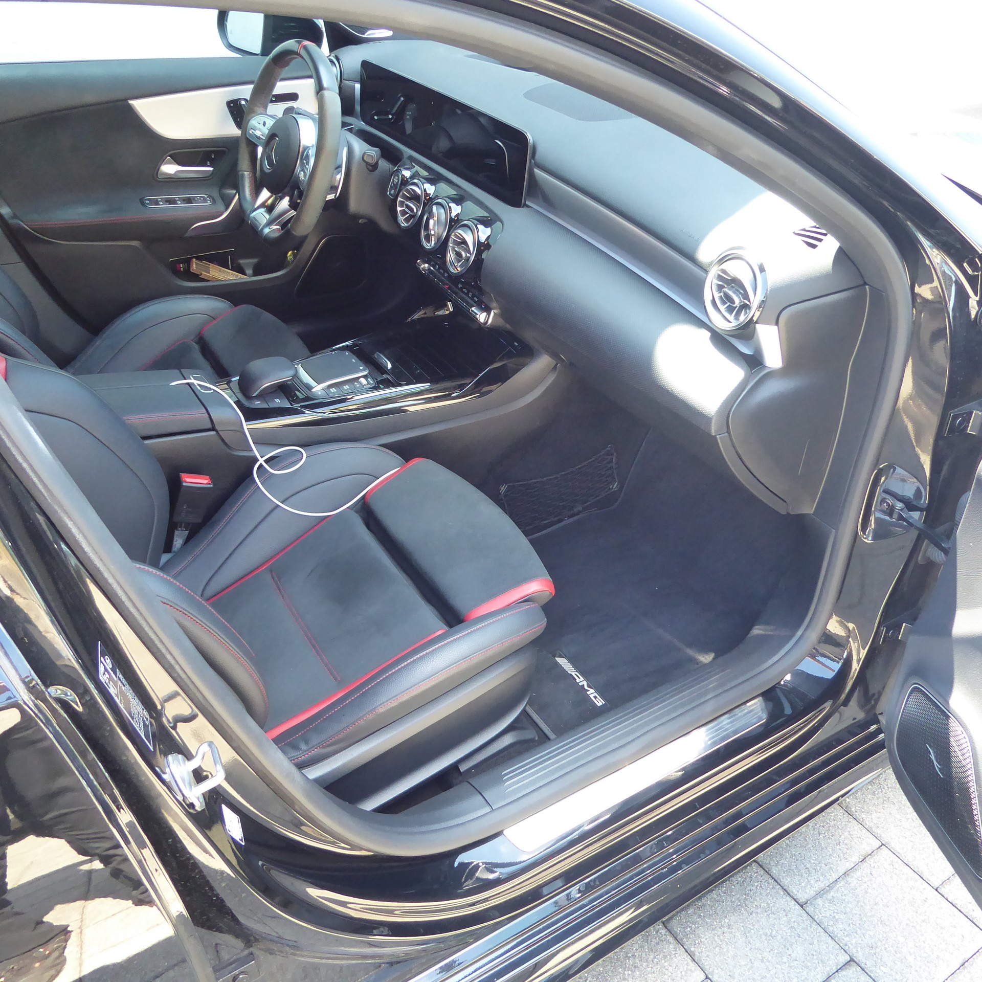 MERCEDES-BENZ A 45 AMG 4Matic+ Speedshift-image-8