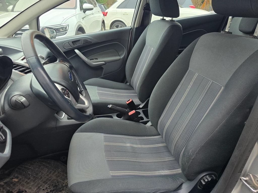 FORD Fiesta 1.25 16V Ambiente-image-5