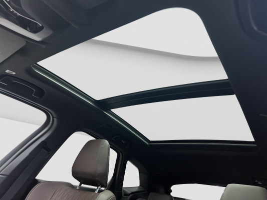BMW 218d Active Tourer Luxury-image-11