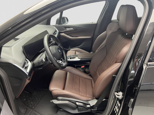 BMW 218d Active Tourer Luxury-image-8