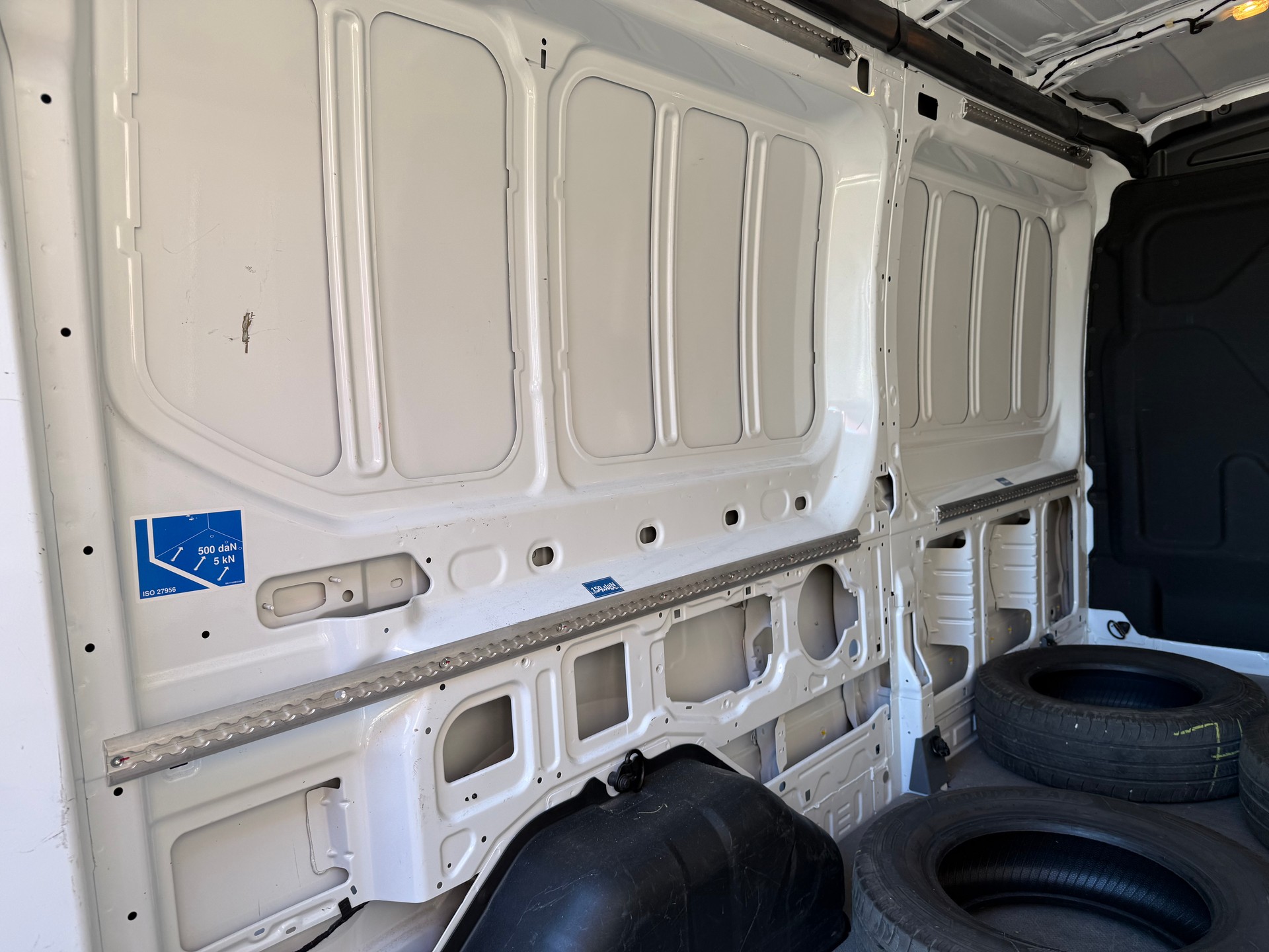 FORD Transit Van 350 L3 Trend 2.0 TDCi 130 FWD A-image-8