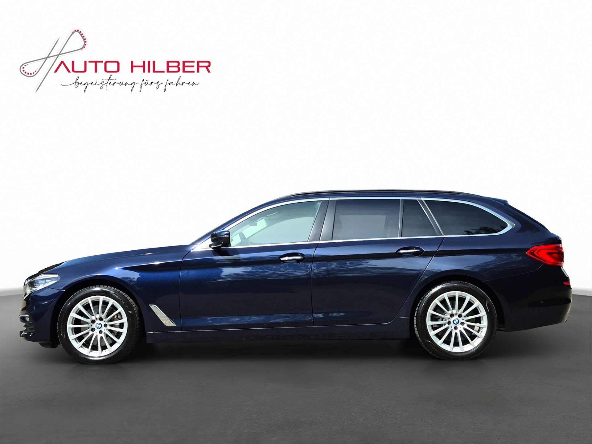 BMW 530d xDrive Steptronic *MEGA Ausstattung, Anhängerkupplung, HarmanKardon, 360°, CarPlay*-image-2