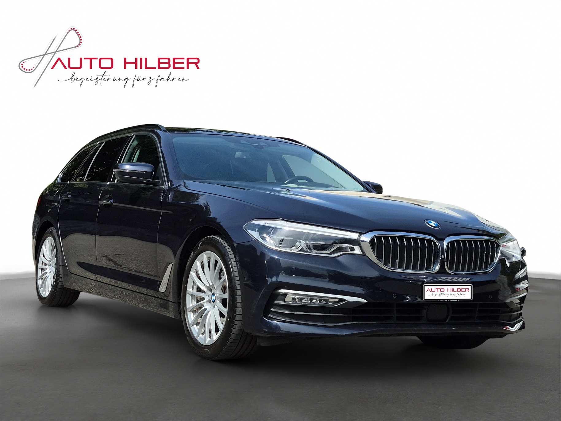 BMW 530d xDrive Steptronic *MEGA Ausstattung, Anhängerkupplung, HarmanKardon, 360°, CarPlay*-image-13