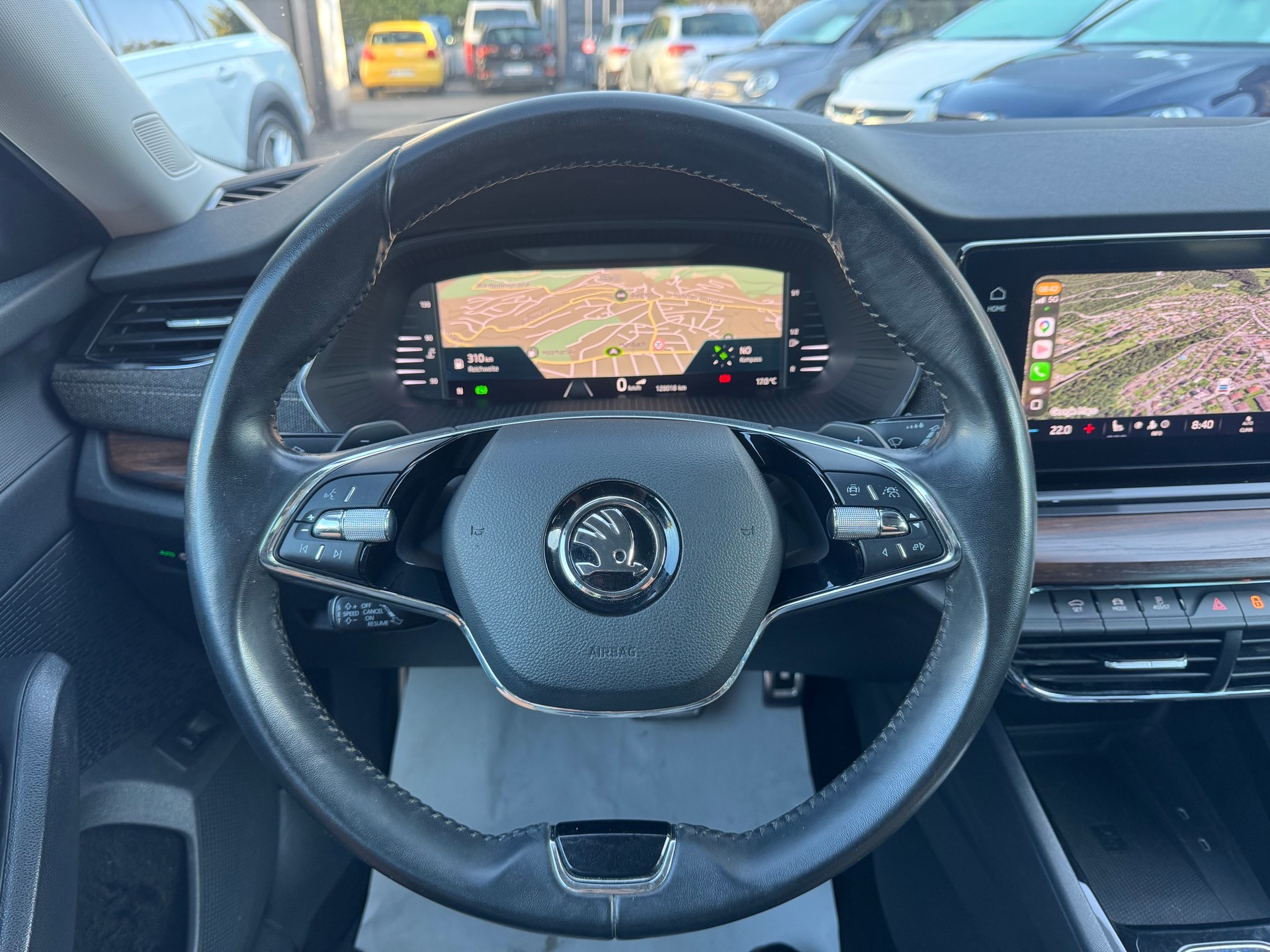 SKODA Octavia Combi 2.0 TDI DSG Scout 4x4-image-25