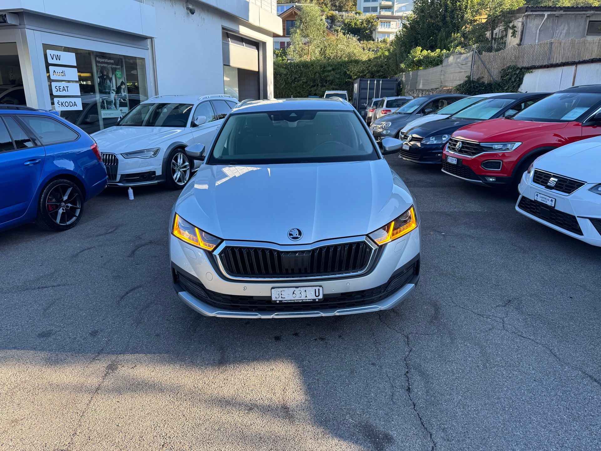 SKODA Octavia Combi 2.0 TDI DSG Scout 4x4-image-2