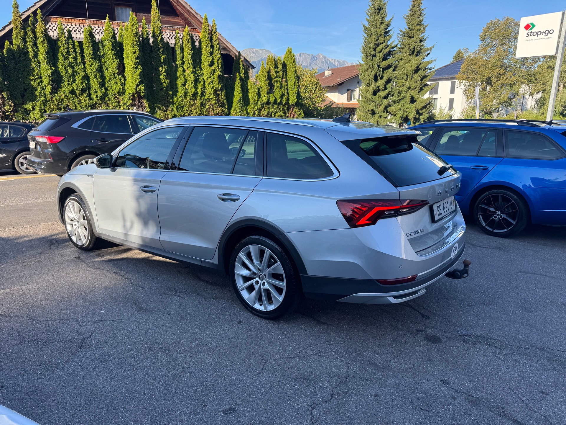 SKODA Octavia Combi 2.0 TDI DSG Scout 4x4-image-6