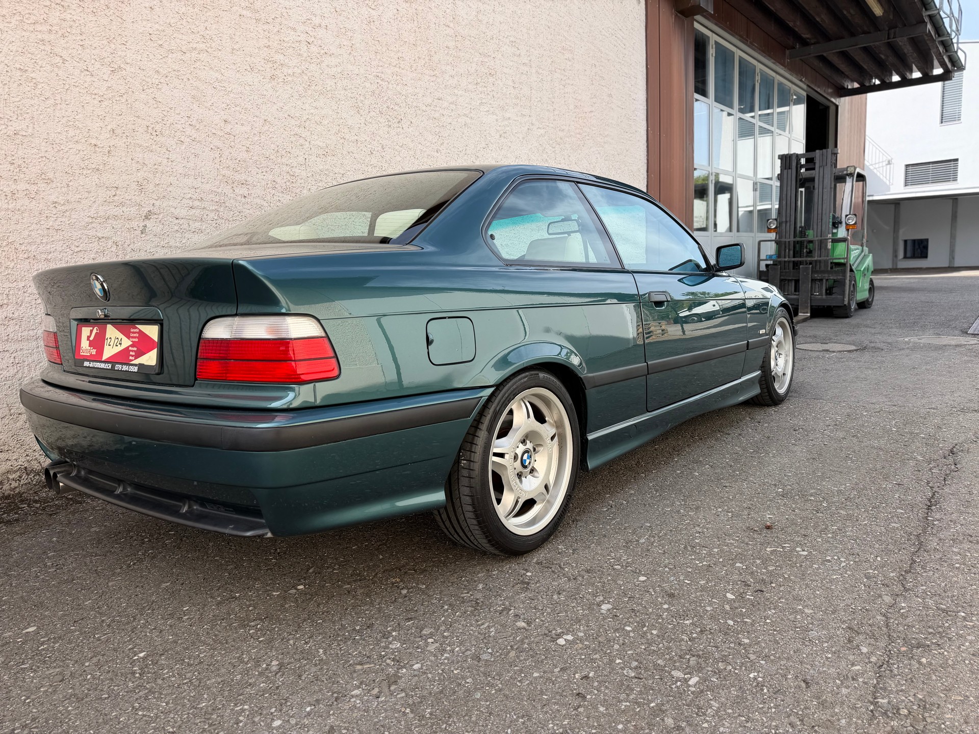 BMW 316i Coupe-image-2