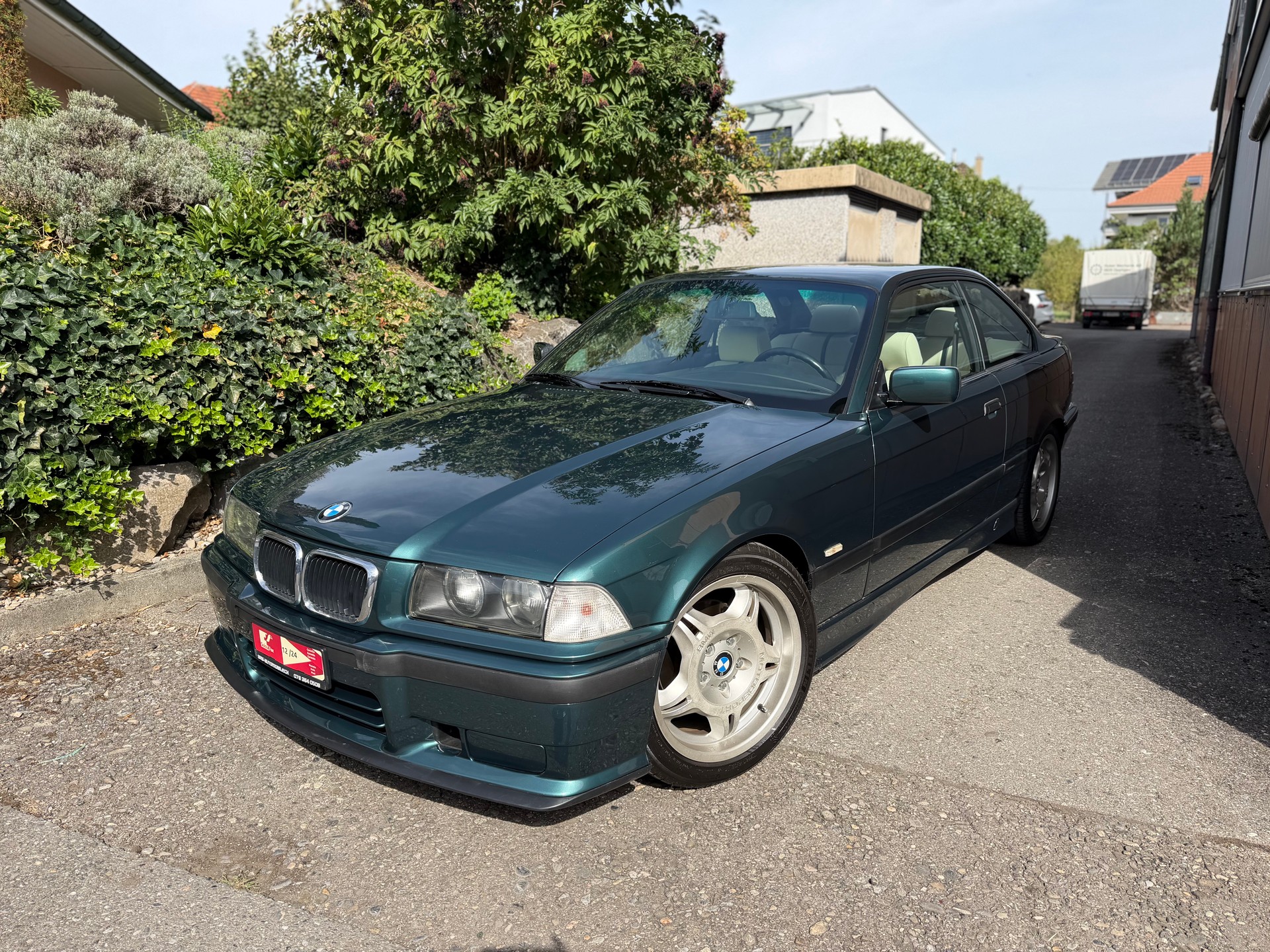 BMW 316i Coupe-image-0