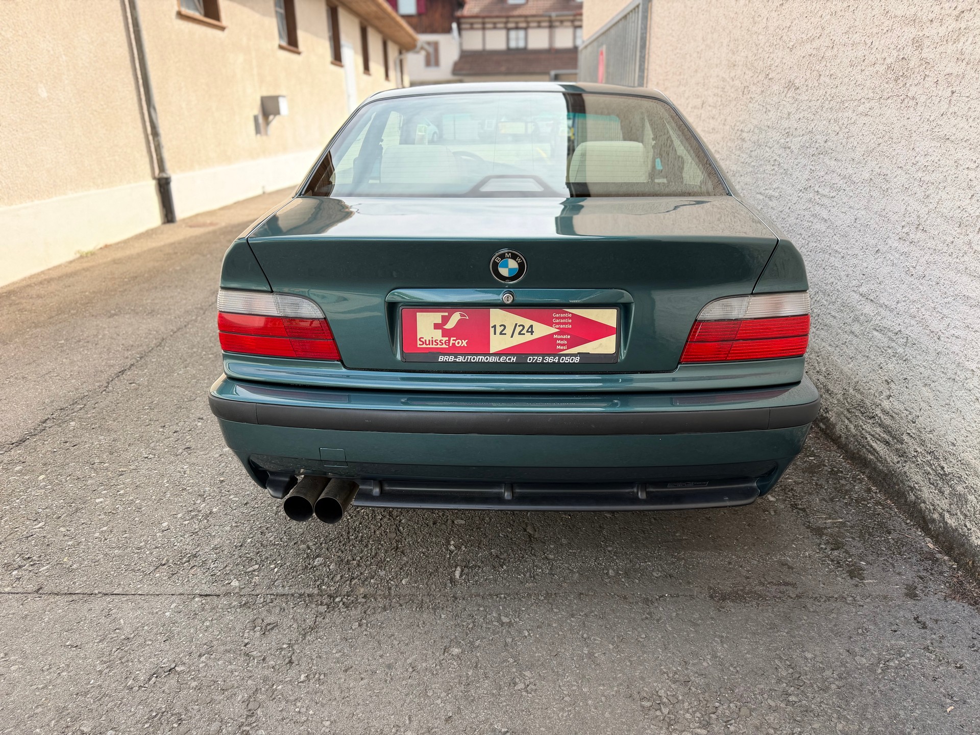 BMW 316i Coupe-image-3