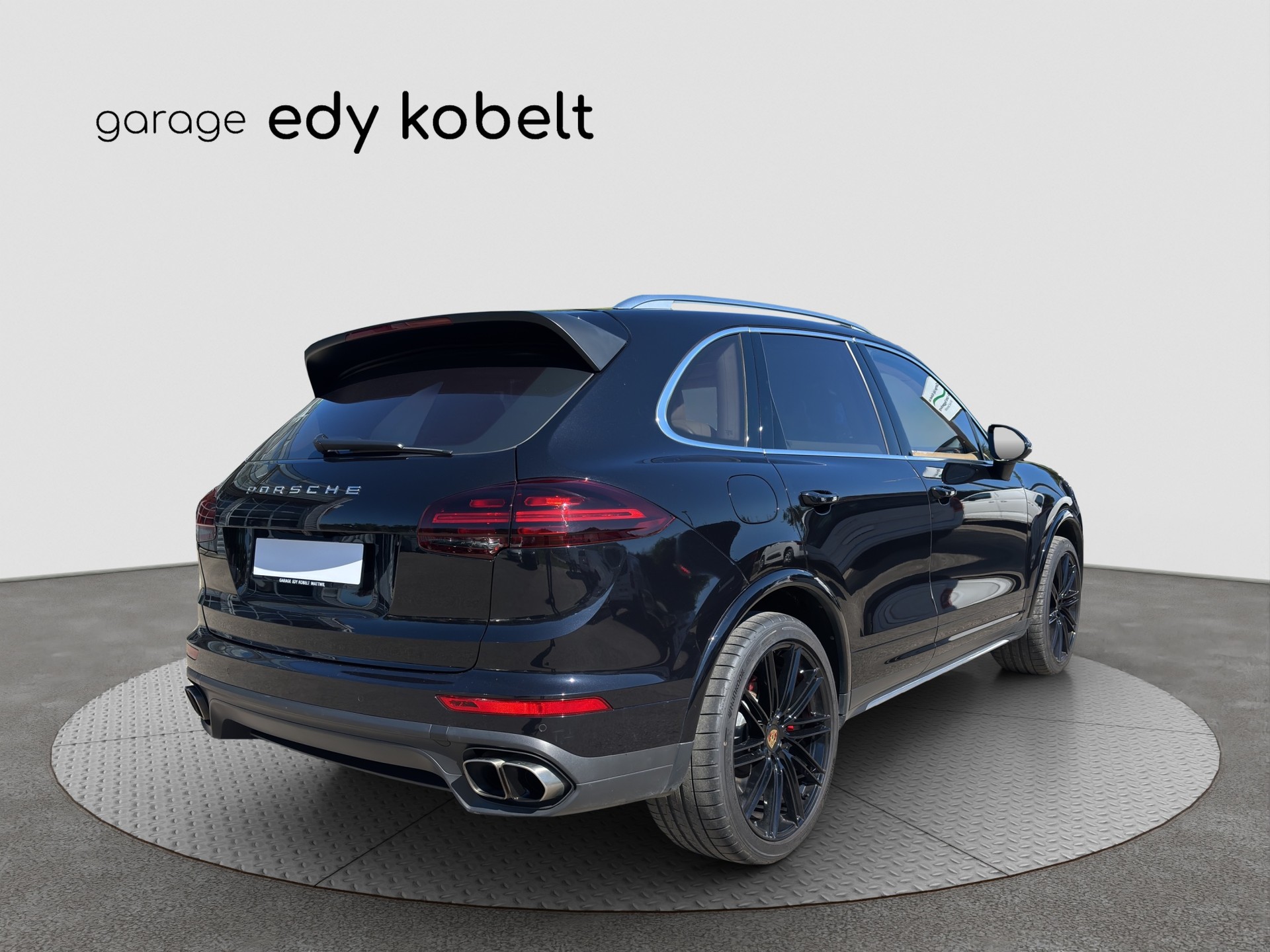 PORSCHE Cayenne Turbo-image-21