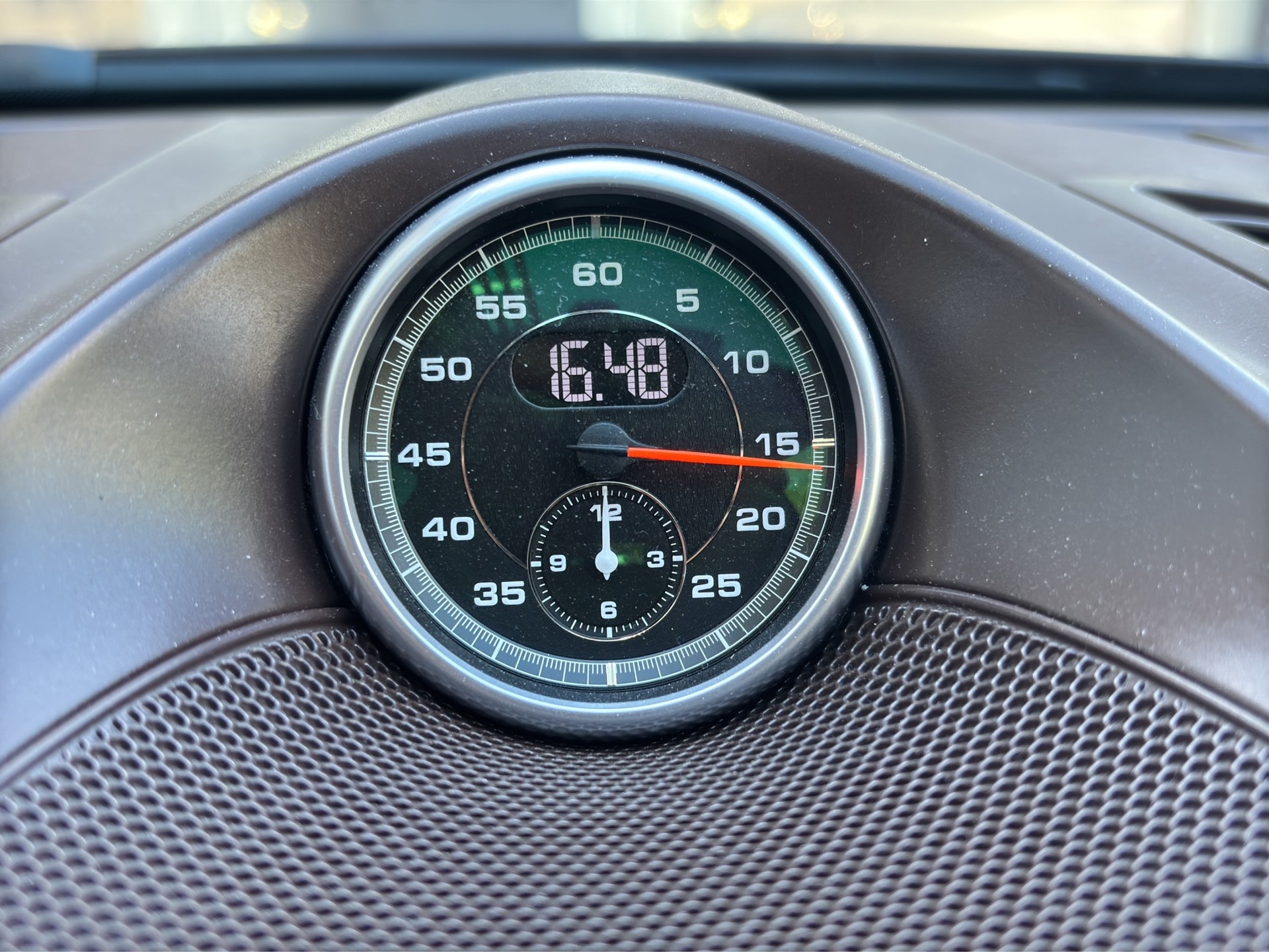 PORSCHE Cayenne Turbo-image-4