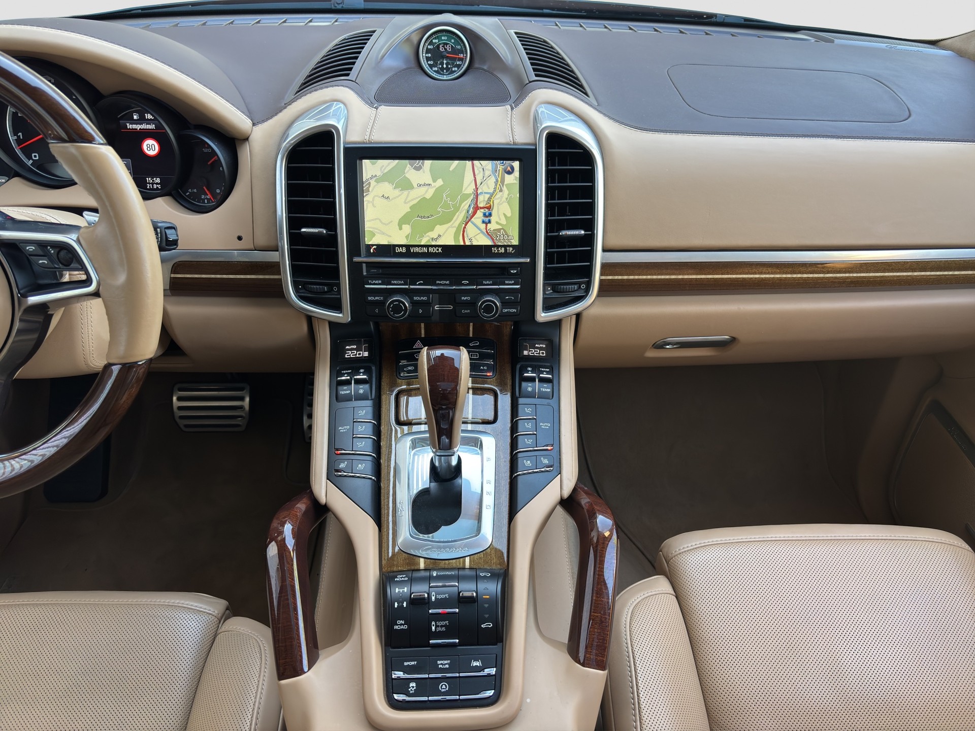 PORSCHE Cayenne Turbo-image-5