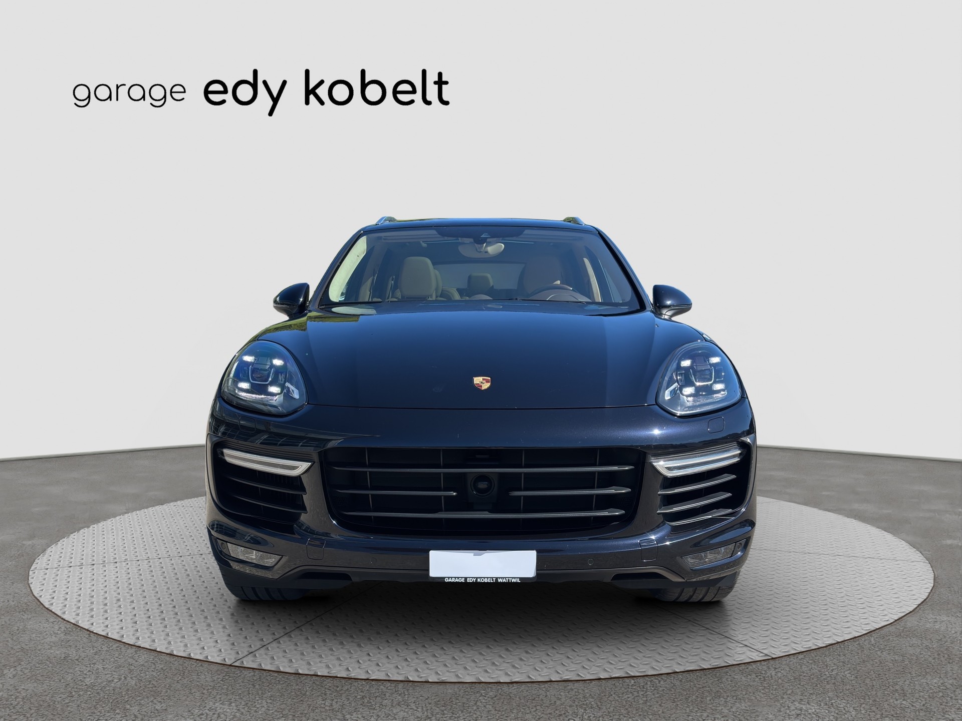 PORSCHE Cayenne Turbo-image-2