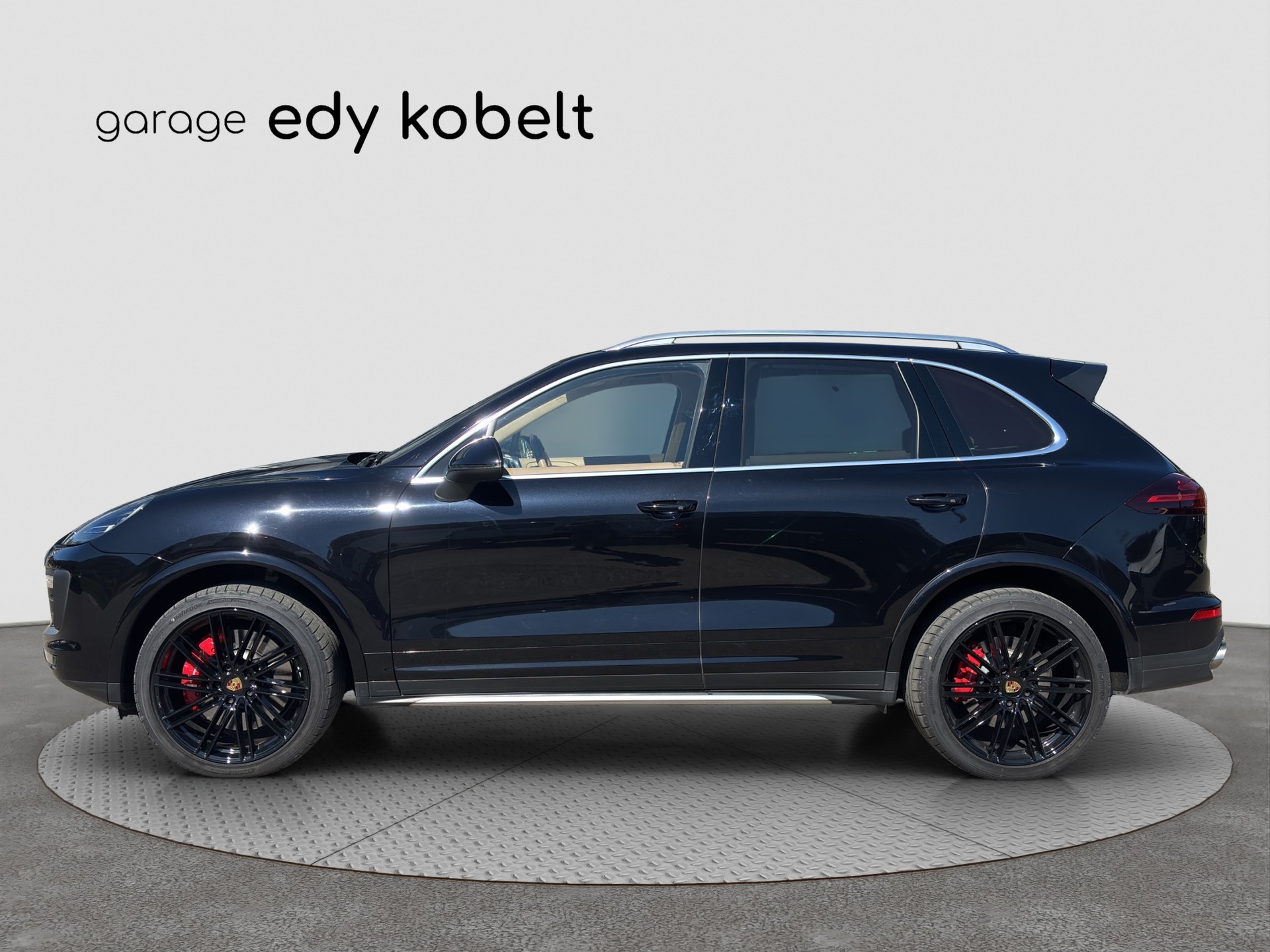 PORSCHE Cayenne Turbo-image-1