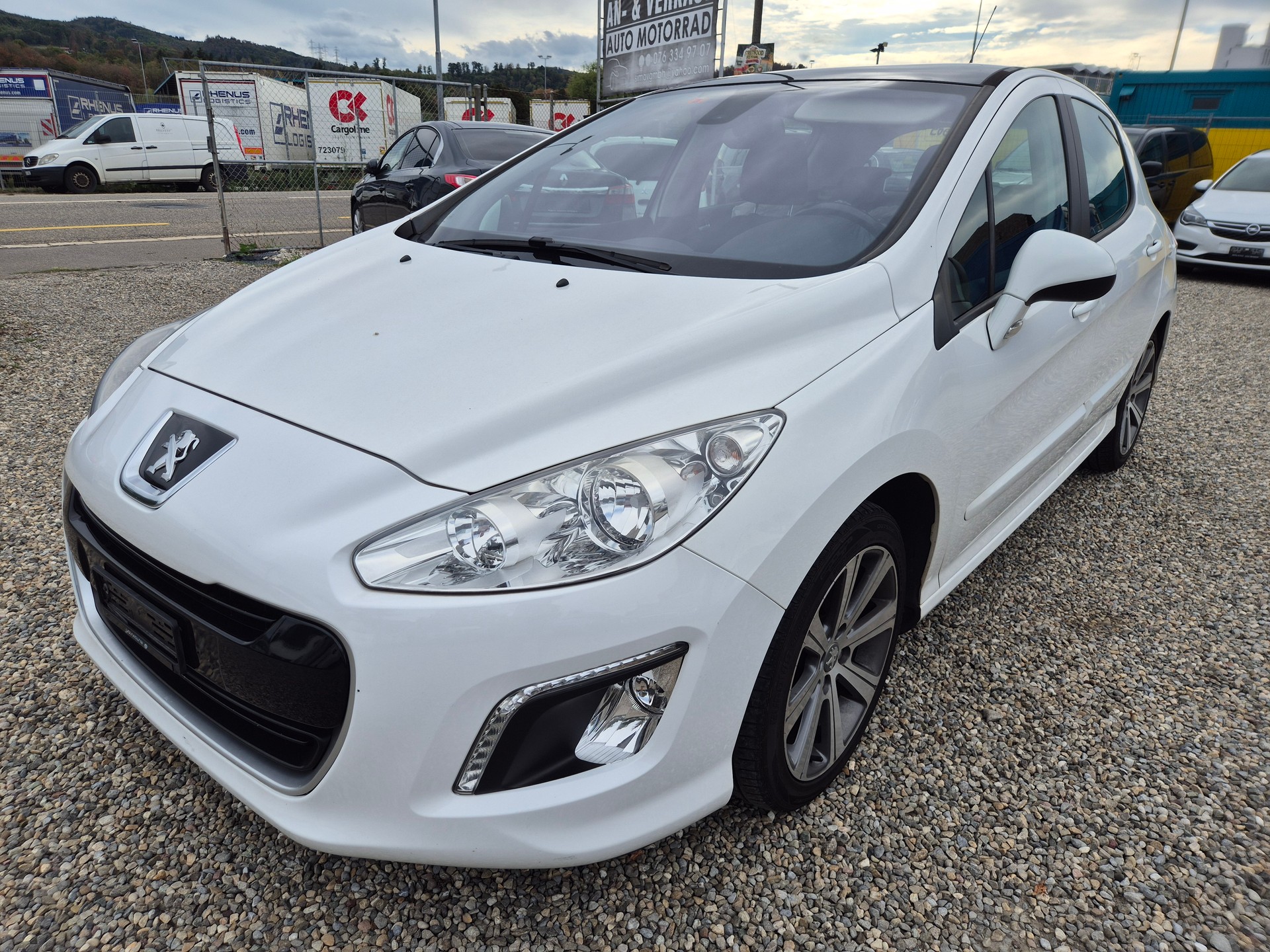 PEUGEOT 308 1.6 16V T Millesim 200-image-0