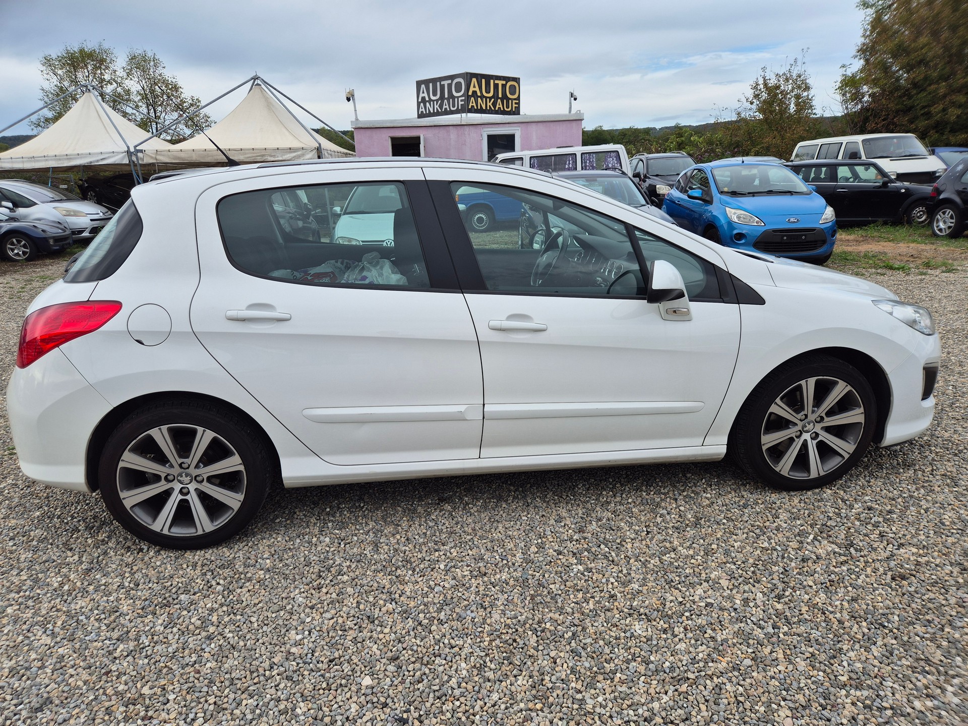 PEUGEOT 308 1.6 16V T Millesim 200-image-7