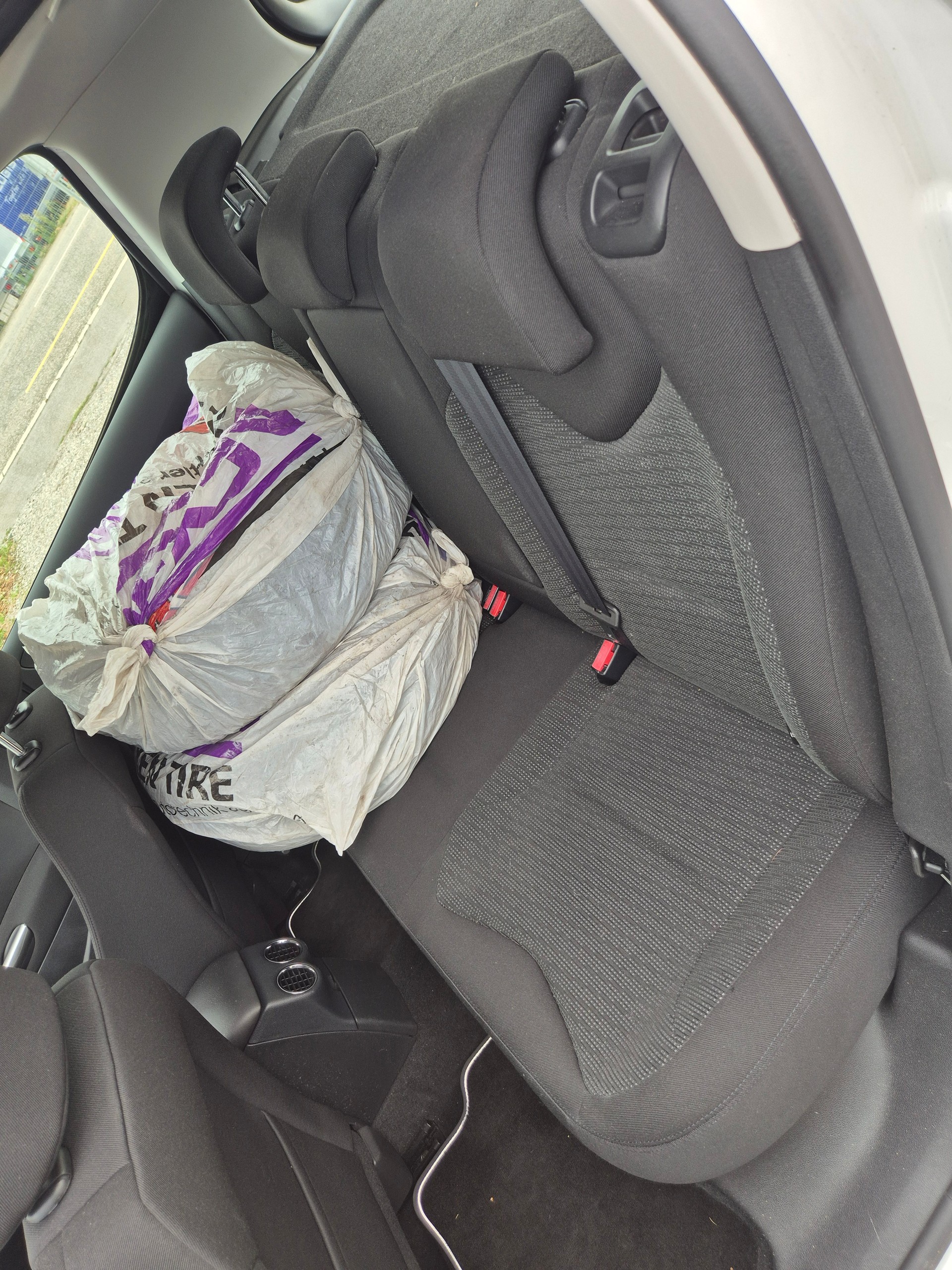 PEUGEOT 308 1.6 16V T Millesim 200-image-9