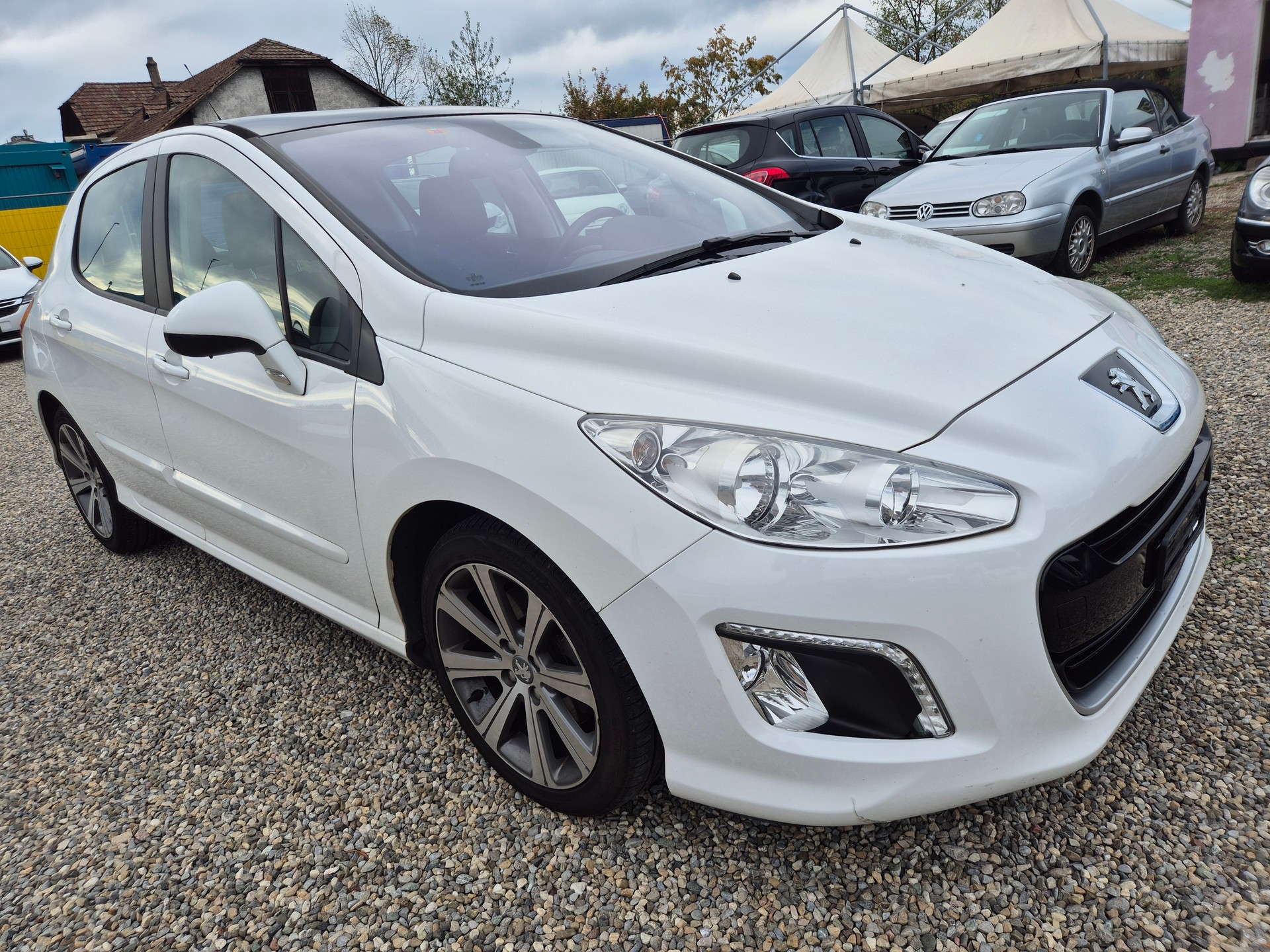 PEUGEOT 308 1.6 16V T Millesim 200-image-1