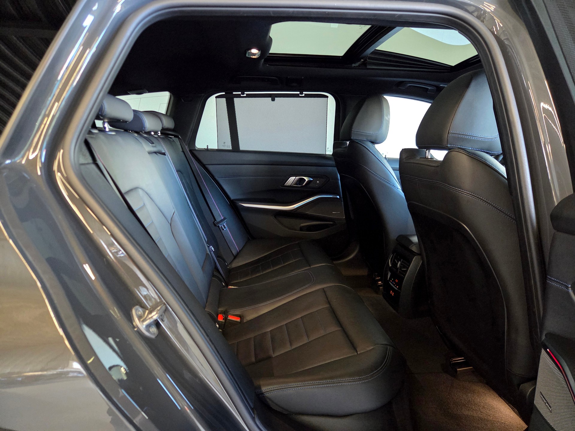 BMW 320d xDrive M-Sport Touring Dravitgrau-image-25