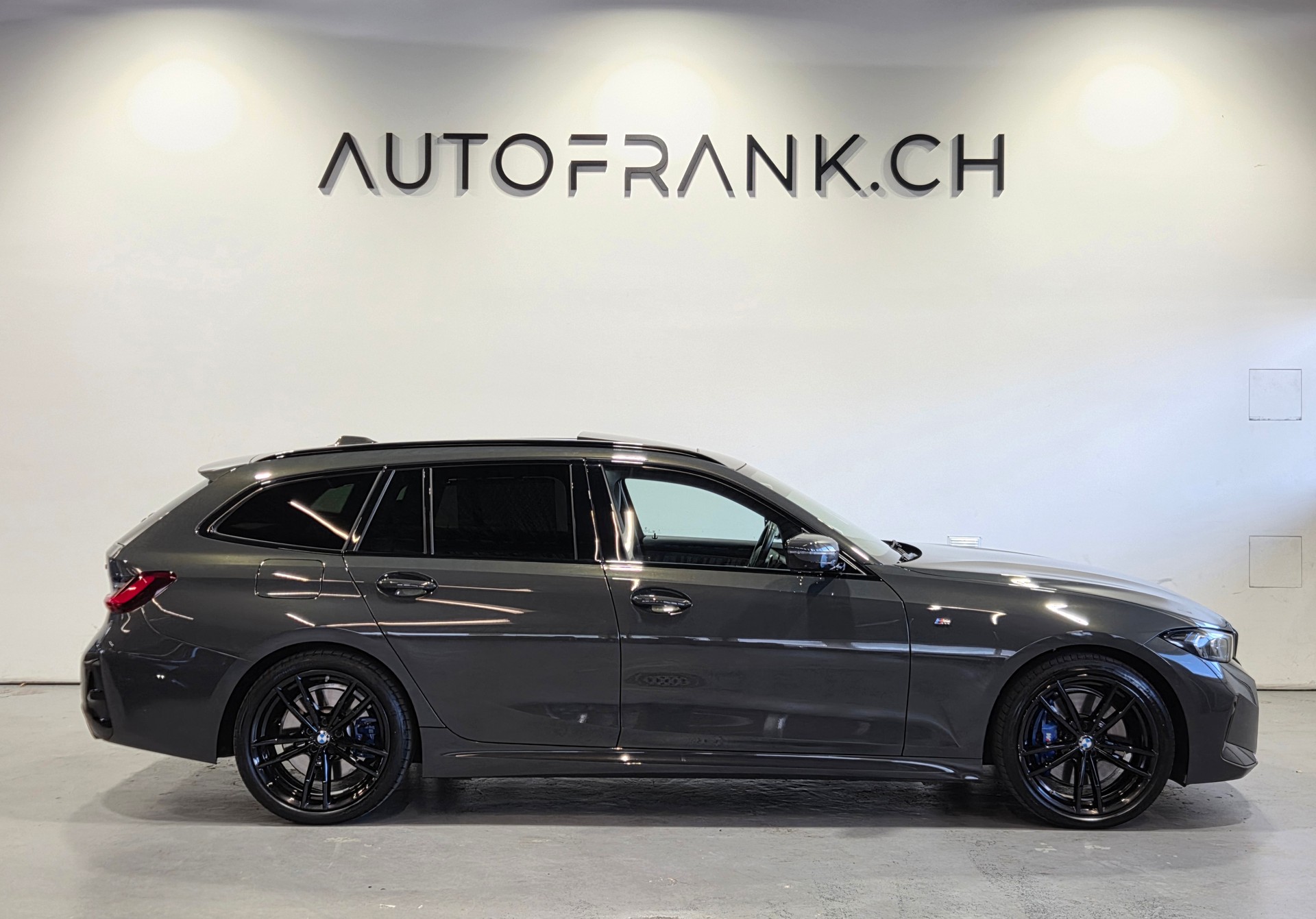 BMW 320d xDrive M-Sport Touring Dravitgrau-image-1