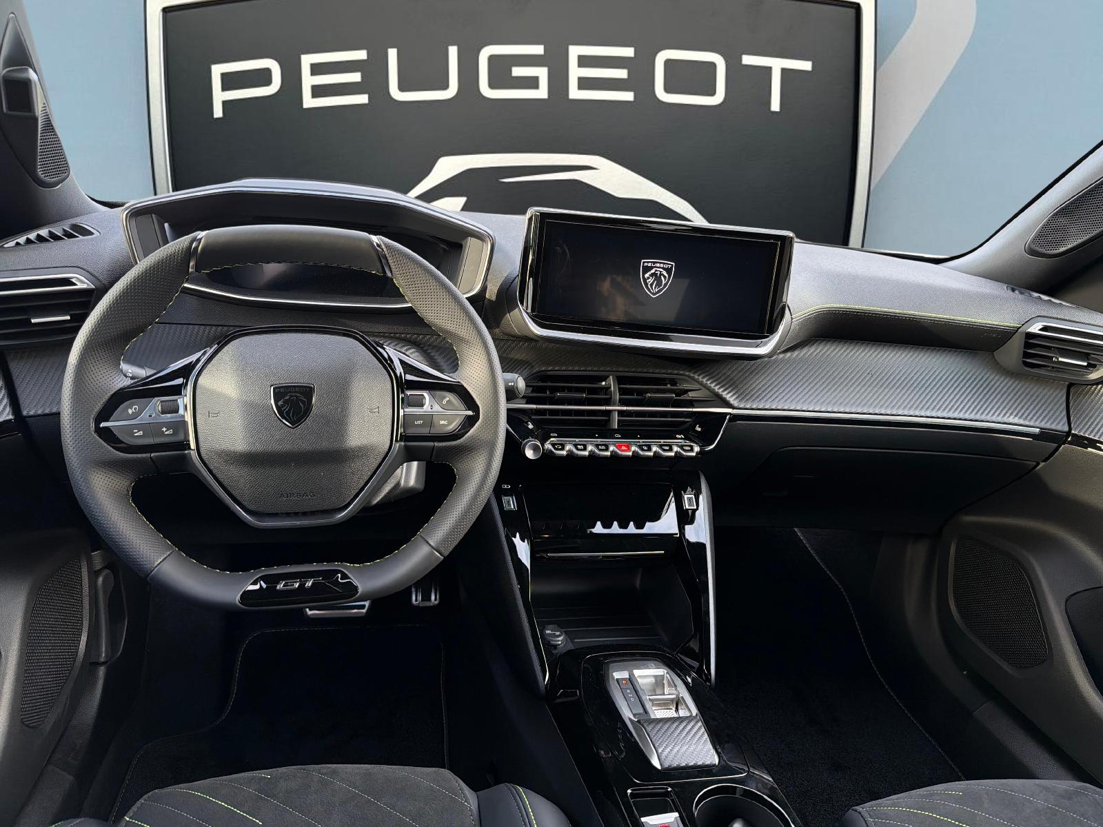 PEUGEOT 2008 1.2 Hybrid 145 GT Exclusive-image-8
