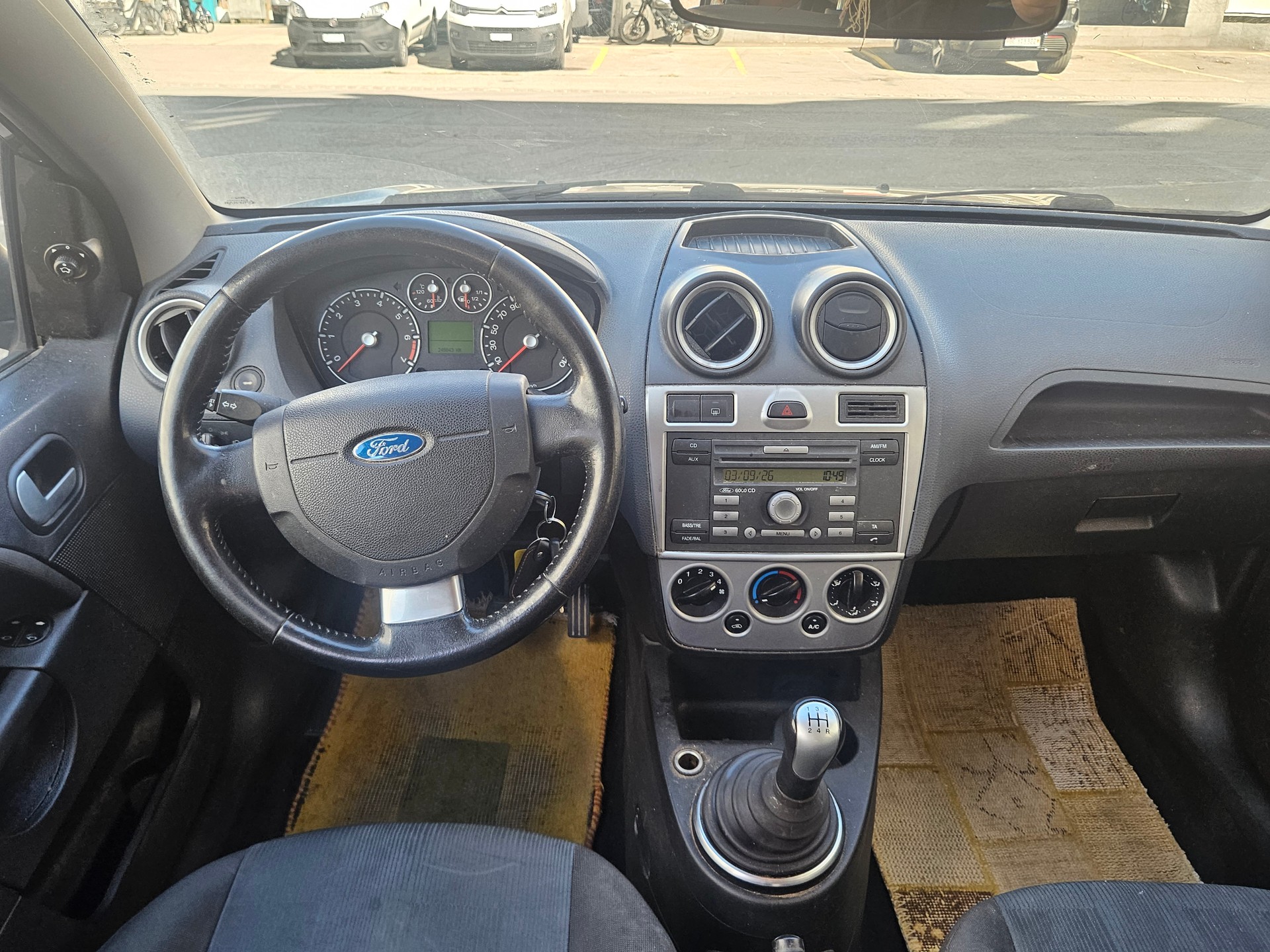 FORD Fiesta 1.4 16V Trend-image-6