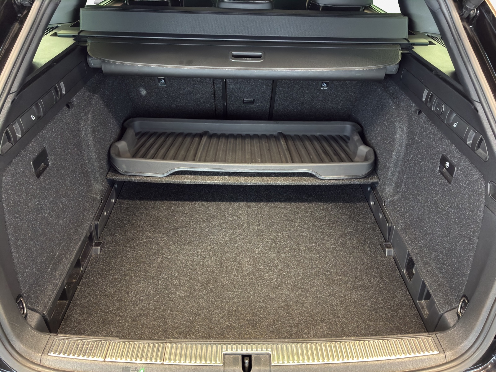 SKODA Superb Combi 2.0 TSI SportLine Light 4x4 DSG-image-12