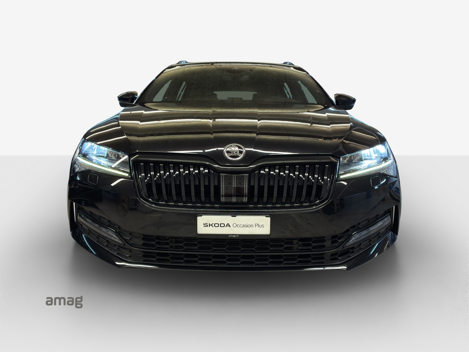 SKODA Superb Combi 2.0 TSI SportLine Light 4x4 DSG-image-6