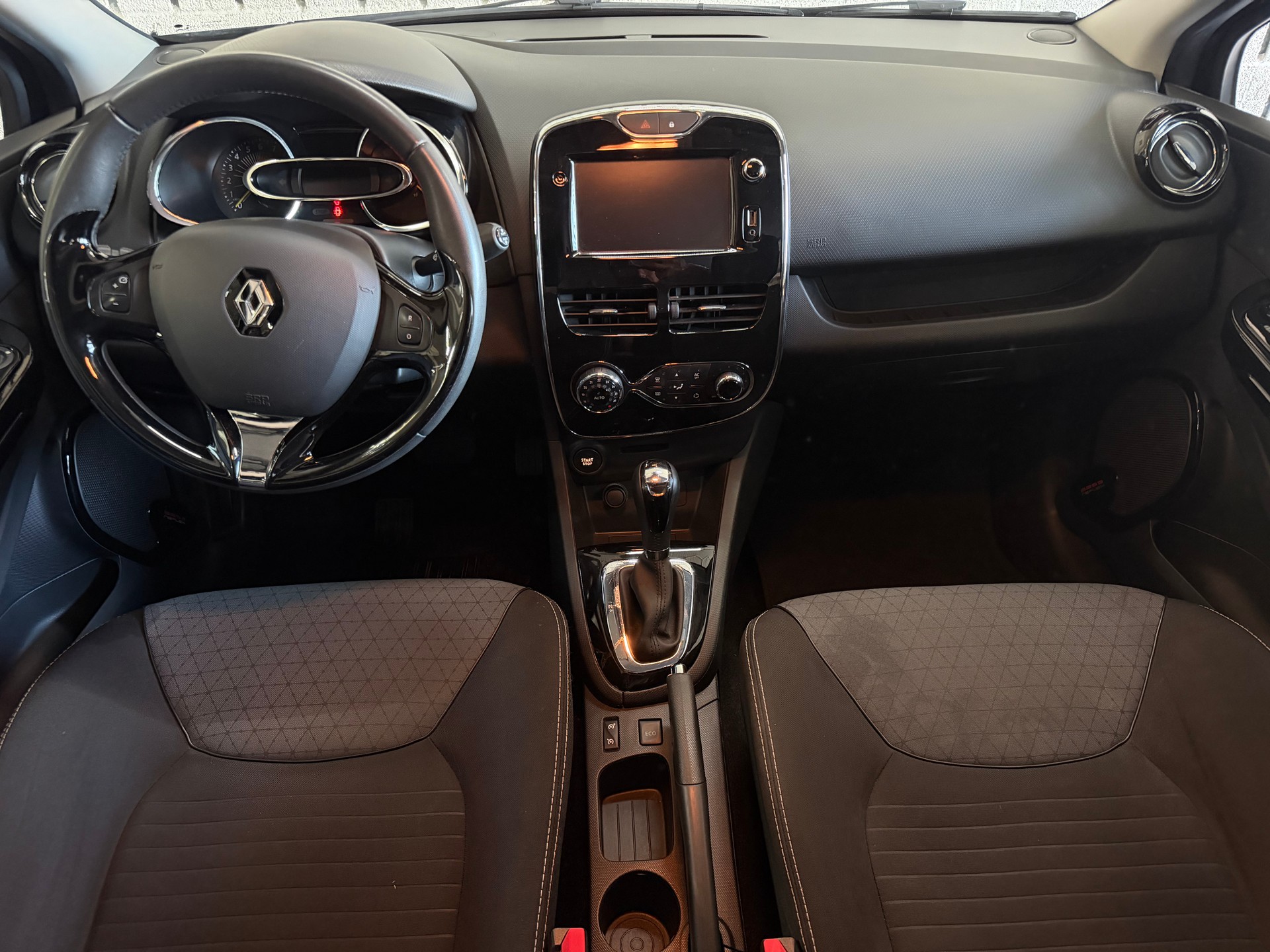 RENAULT Clio Grandtour 1.2 16V T Dynamique EDC-image-3