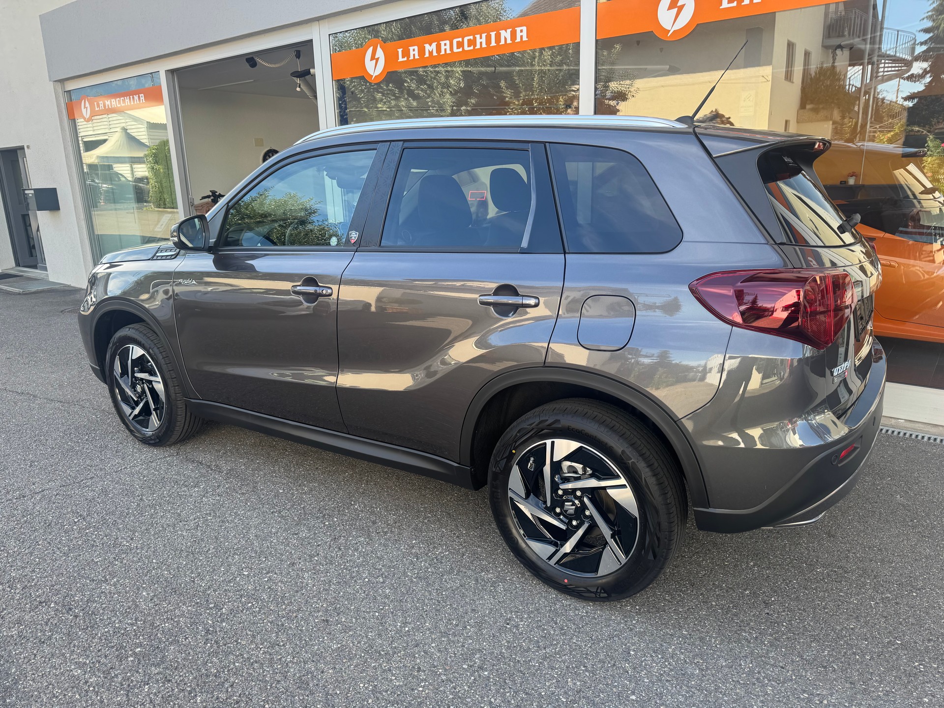 SUZUKI Vitara 1.4 Boosterjet Piz Sulai Top 4x4 Hybrid-image-2