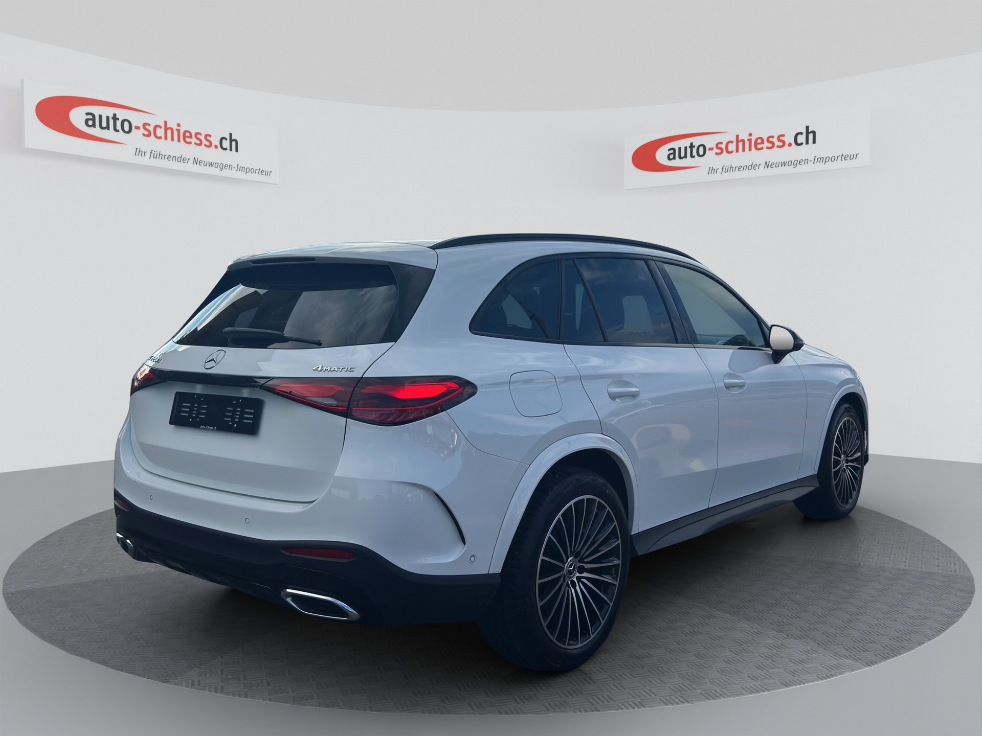 MERCEDES-BENZ GLC 220 d AMG Line Night 4Matic 9G-Tronic-image-4