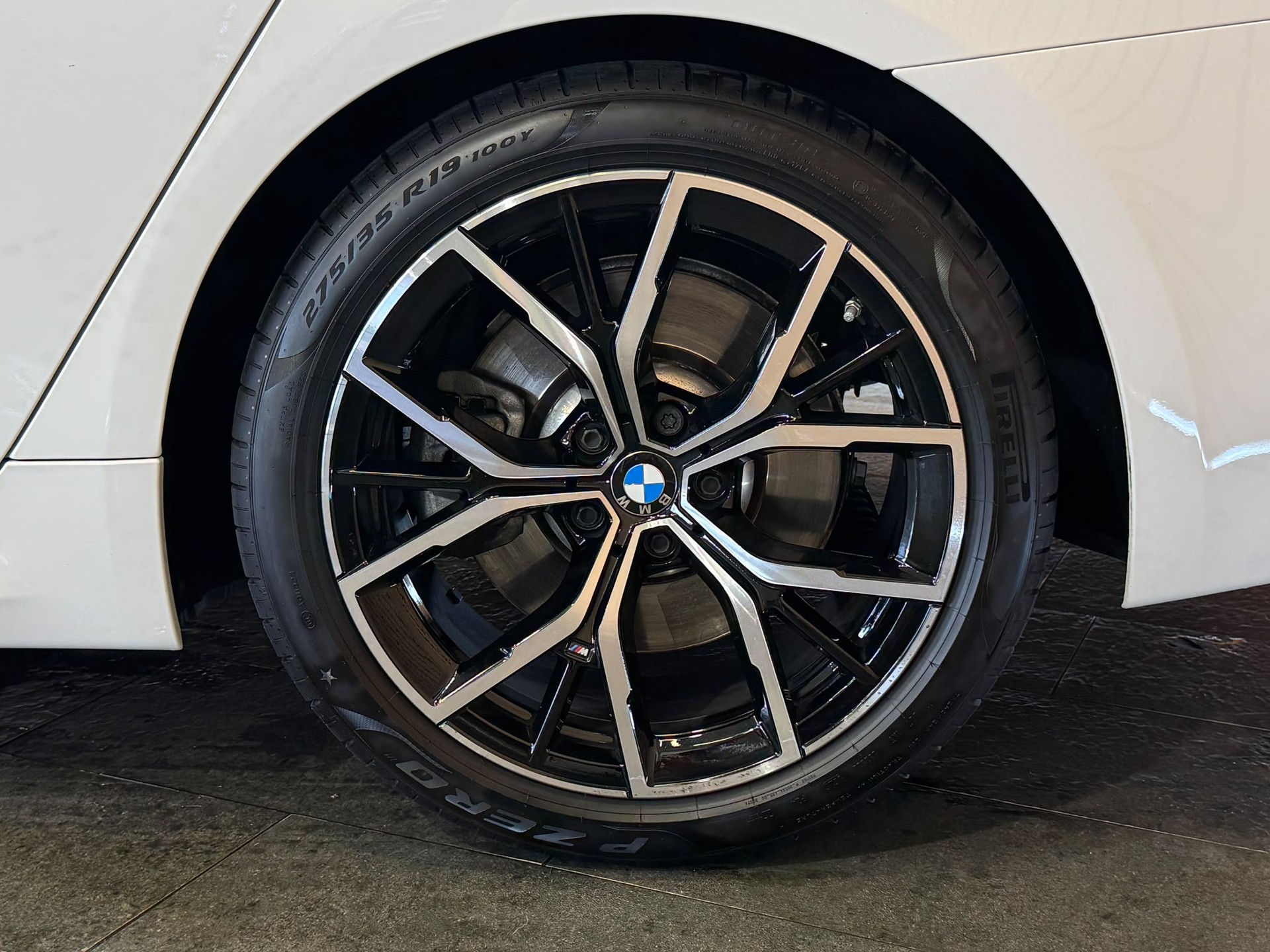 BMW 530d xDrive 48V M Sport Steptronic-image-8