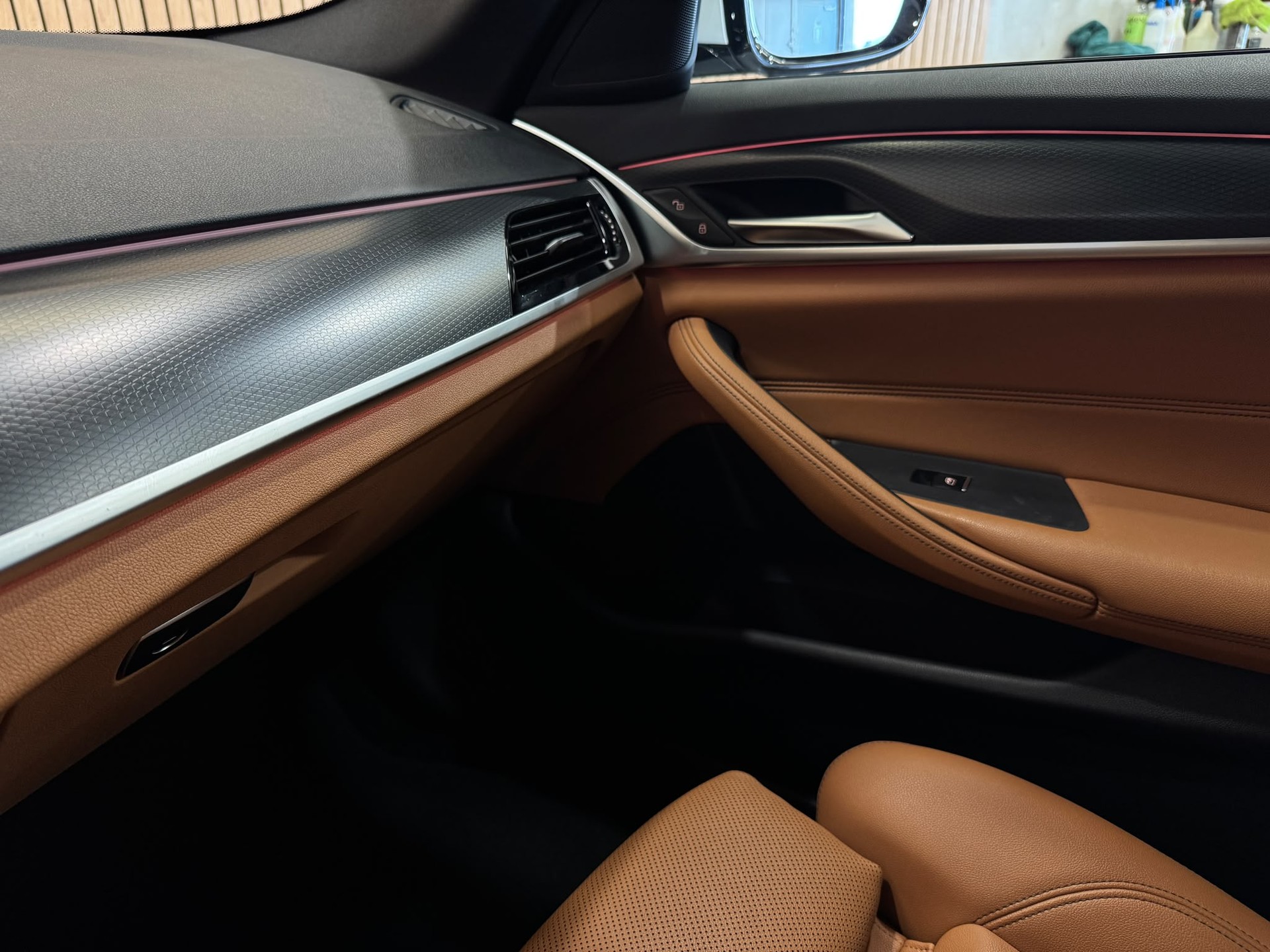BMW 530d xDrive 48V M Sport Steptronic-image-16