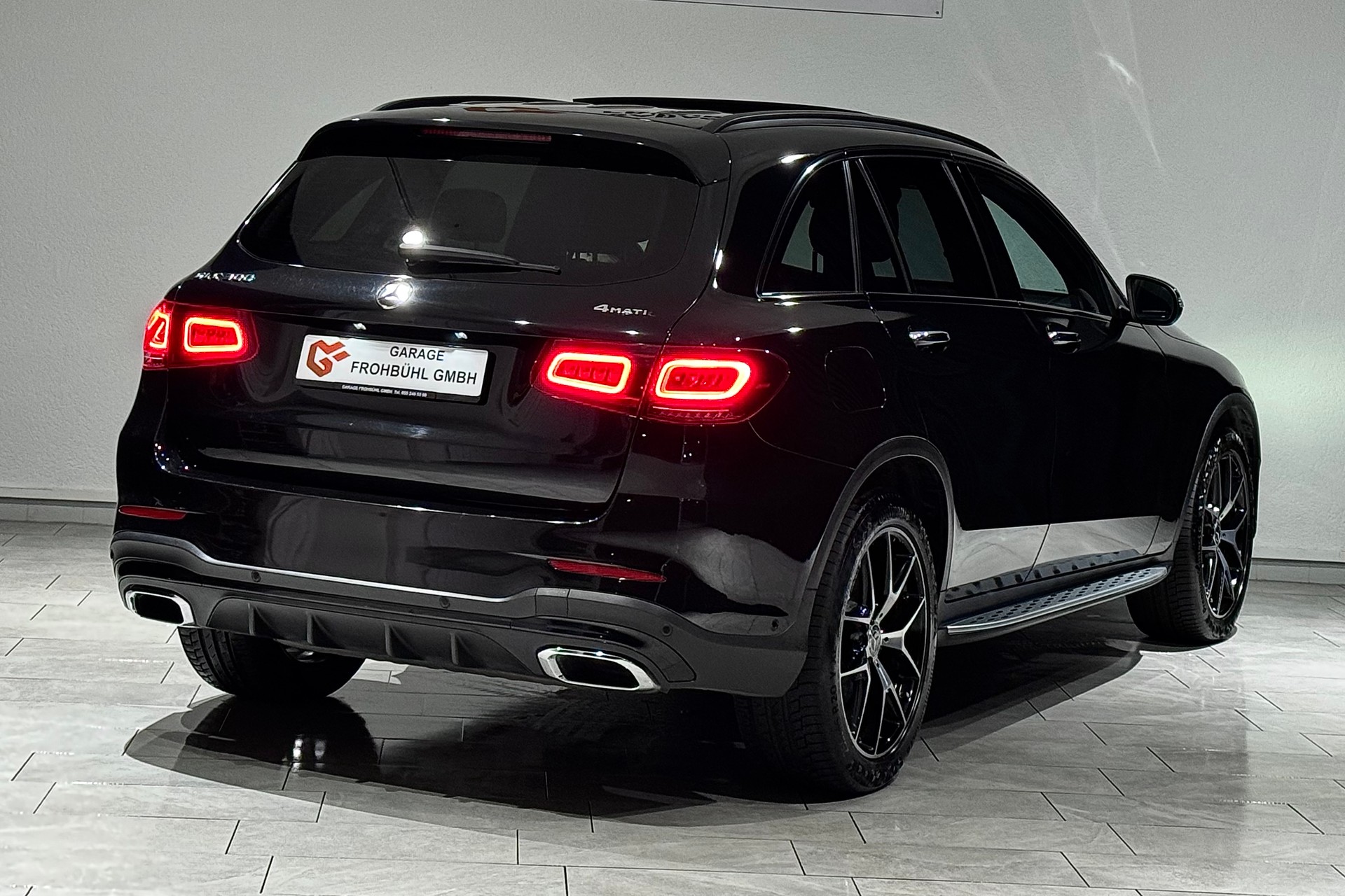 MERCEDES-BENZ GLC 300 AMG Line 4Matic 9G-Tronic | CH |-image-3