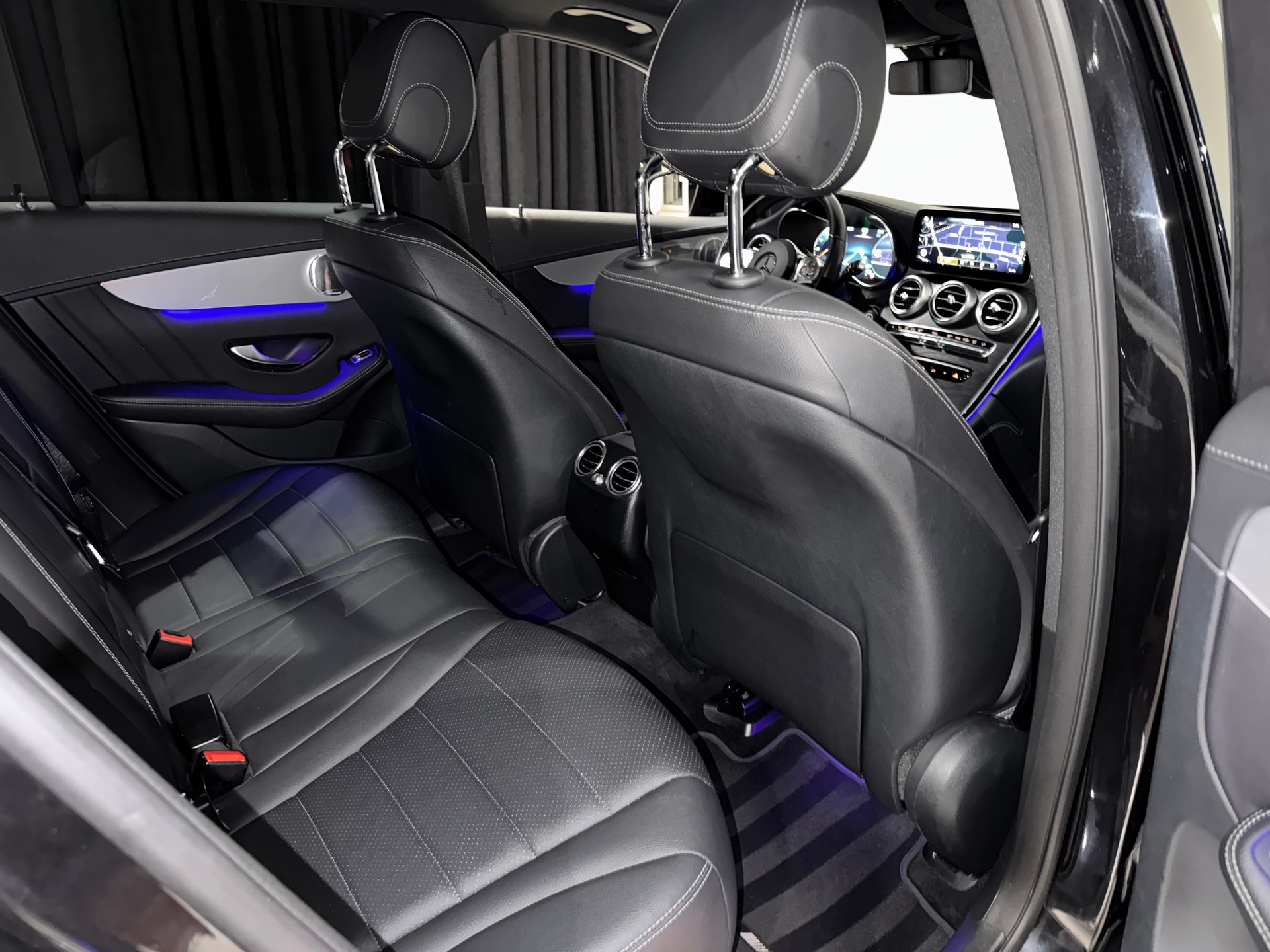 MERCEDES-BENZ GLC 300 AMG Line 4Matic 9G-Tronic | CH |-image-16