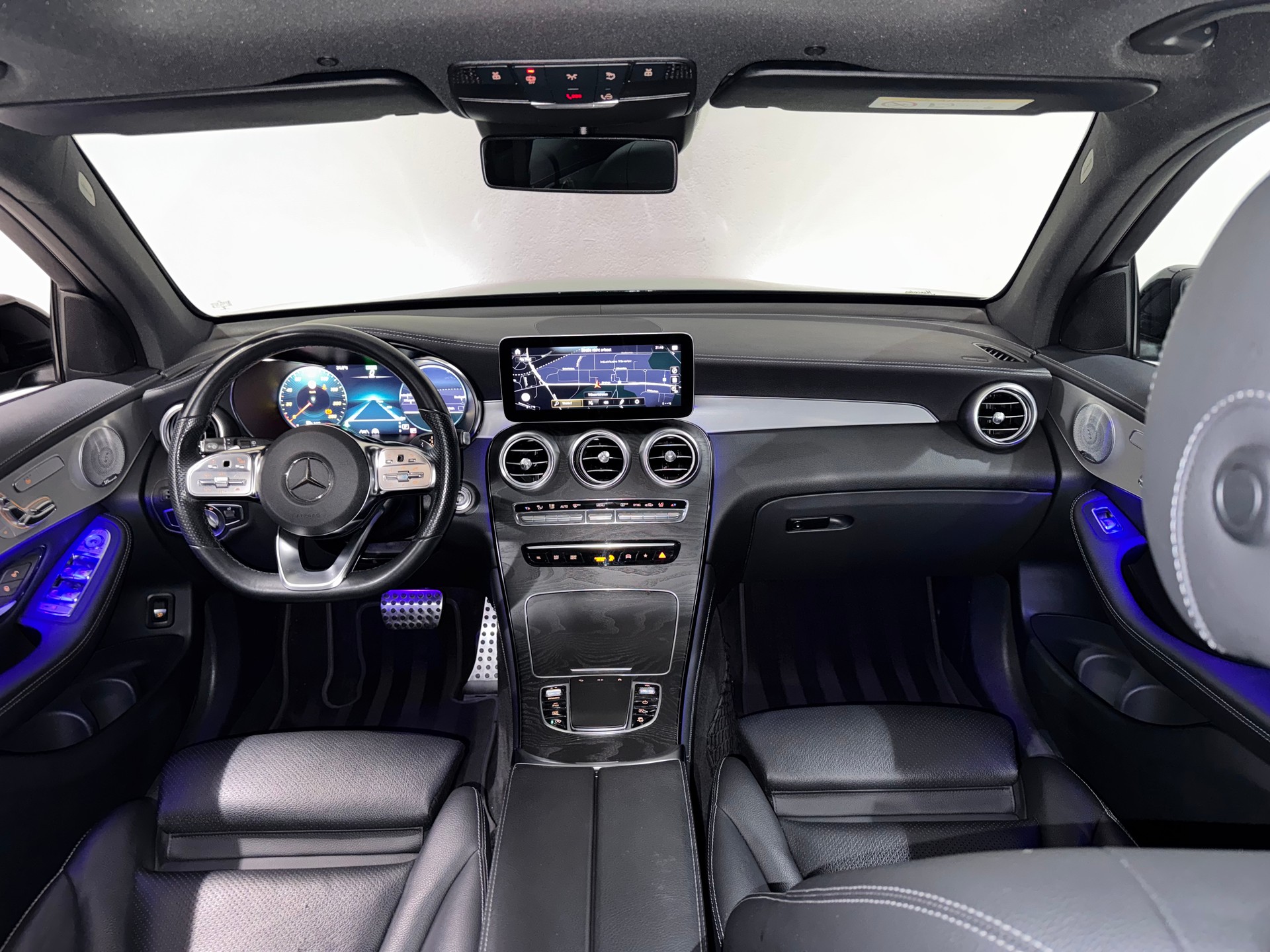 MERCEDES-BENZ GLC 300 AMG Line 4Matic 9G-Tronic | CH |-image-14