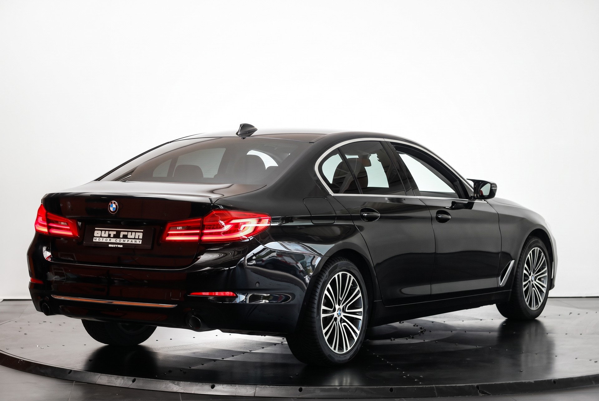 BMW 520i Steptronic * Head-Up Display *Live Cockpit-showroom-element-3