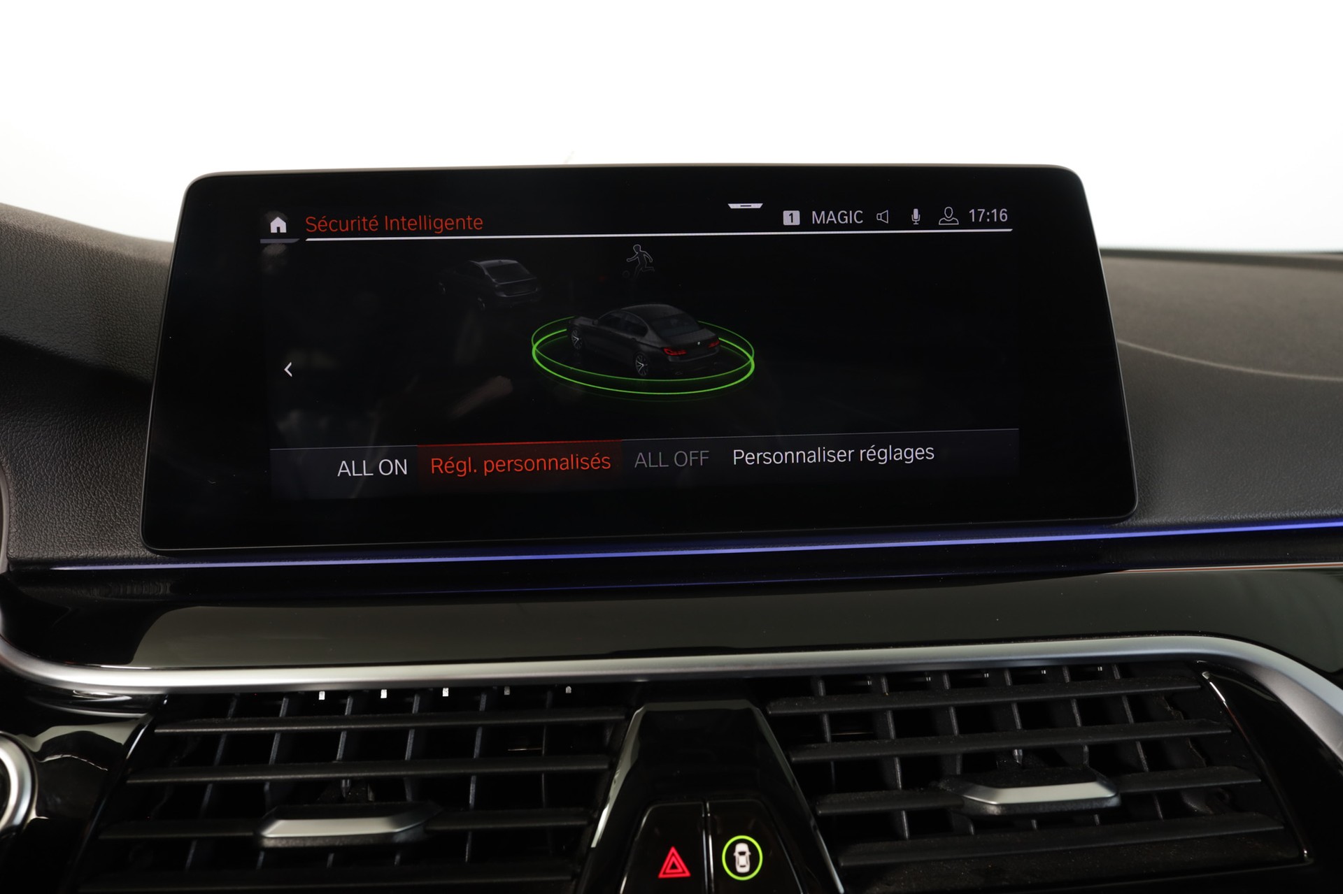BMW 520i Steptronic * Head-Up Display *Live Cockpit-image-16