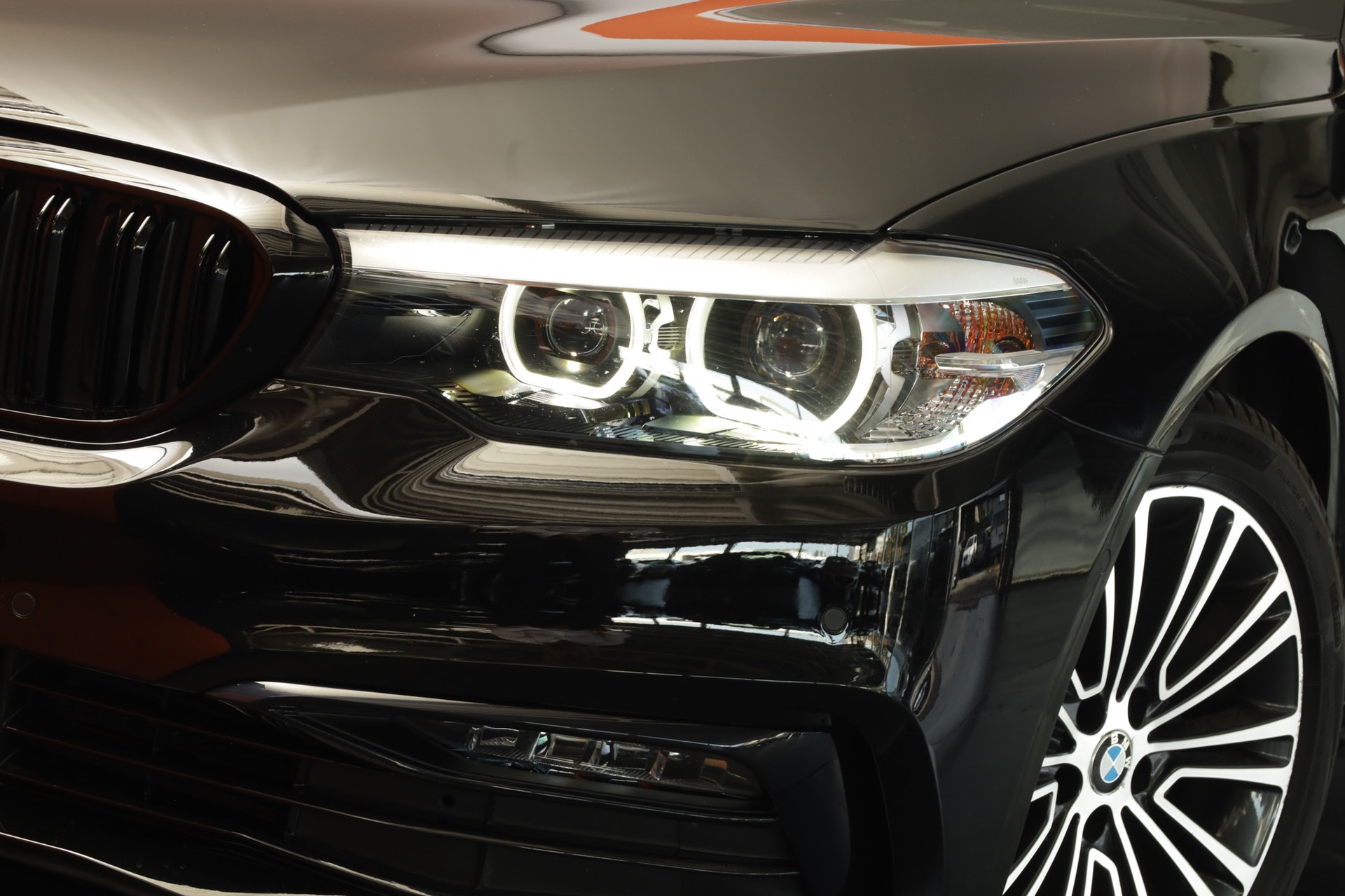 BMW 520i Steptronic * Head-Up Display *Live Cockpit-image-21