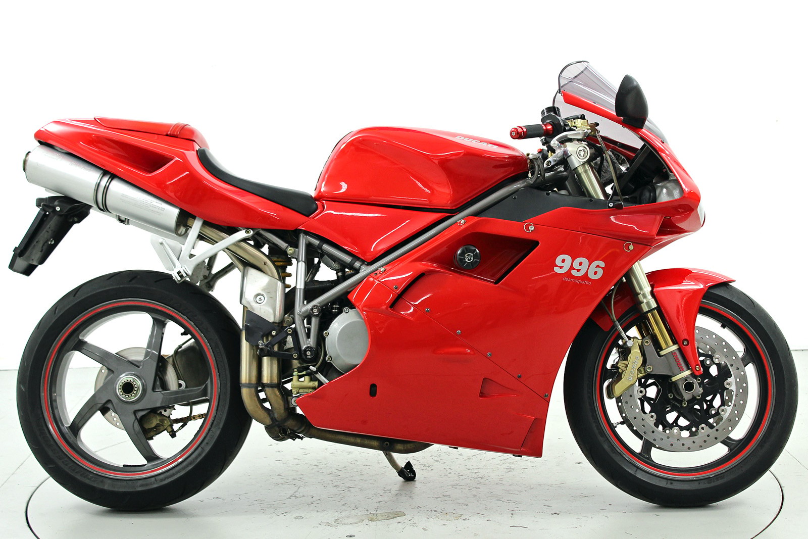 DUCATI 996 Biposto-showroom-element-3