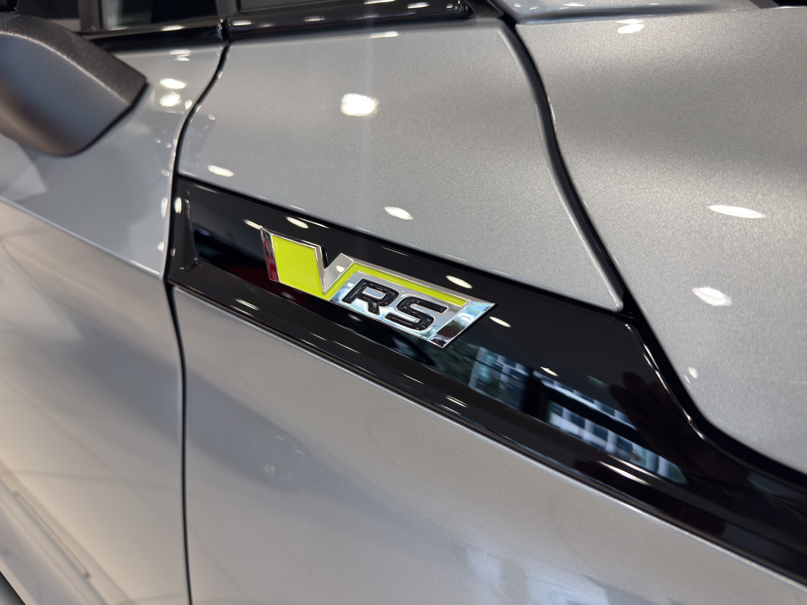 SKODA Enyaq 4x4 RS-image-14