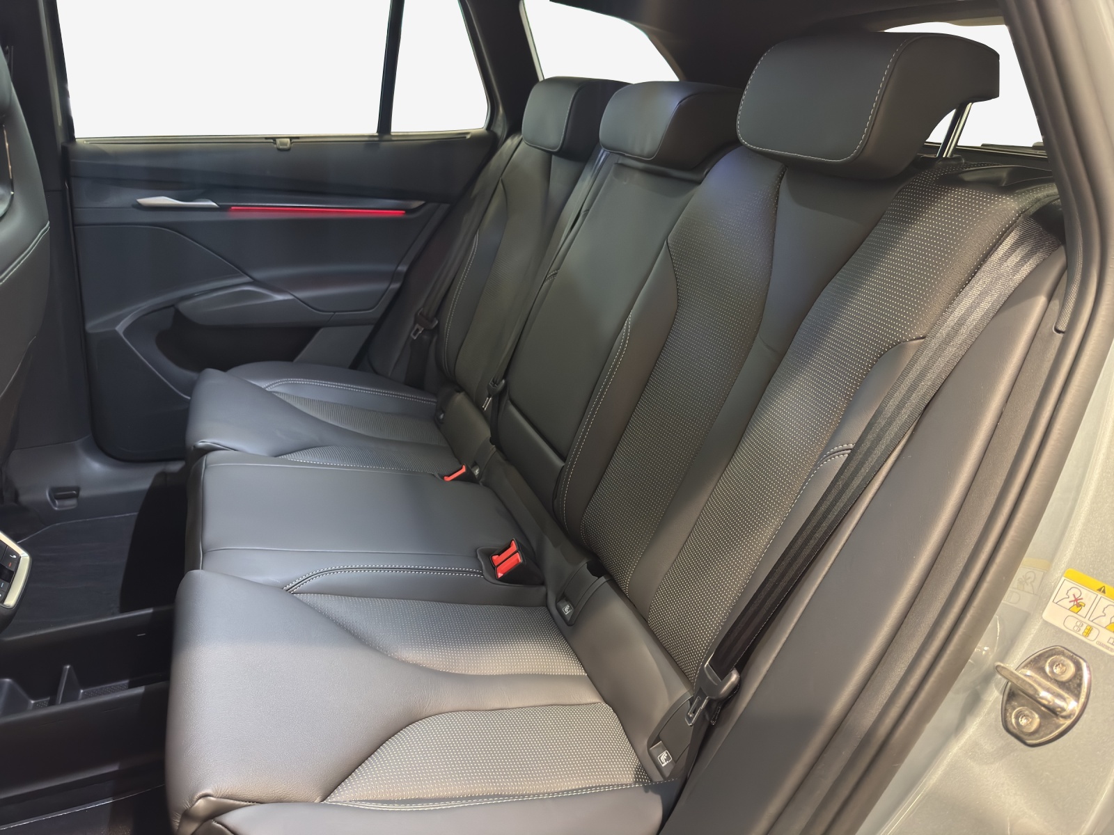 SKODA Enyaq 4x4 RS-image-10