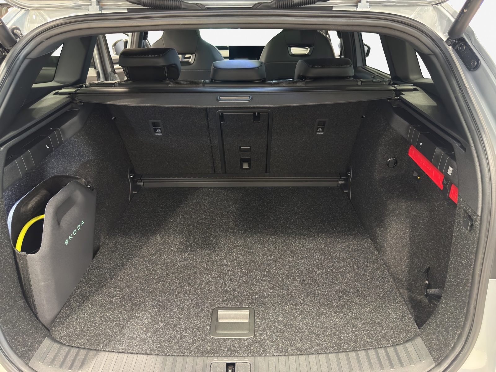 SKODA Enyaq 4x4 RS-image-11